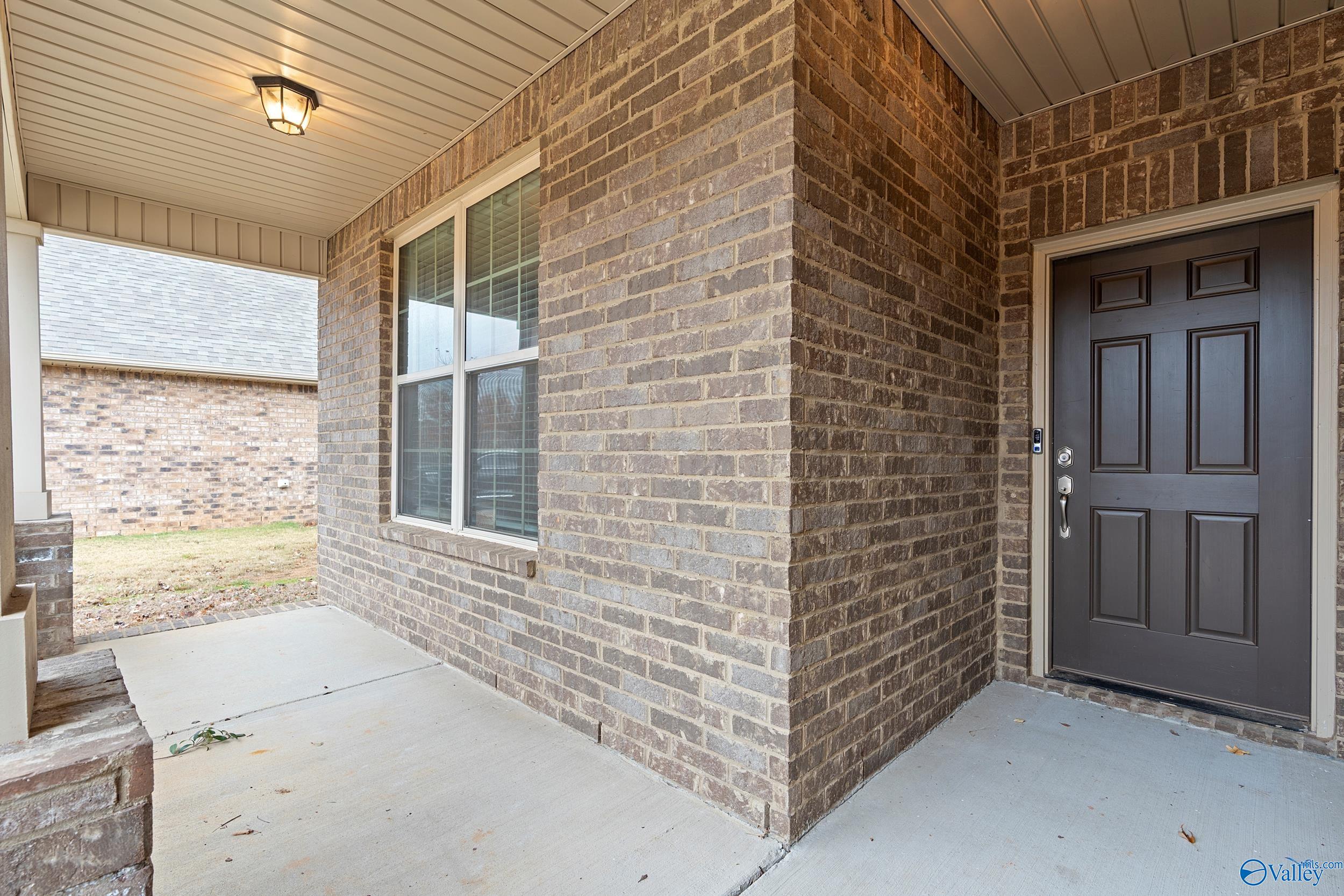 122 Summer Pointe Lane