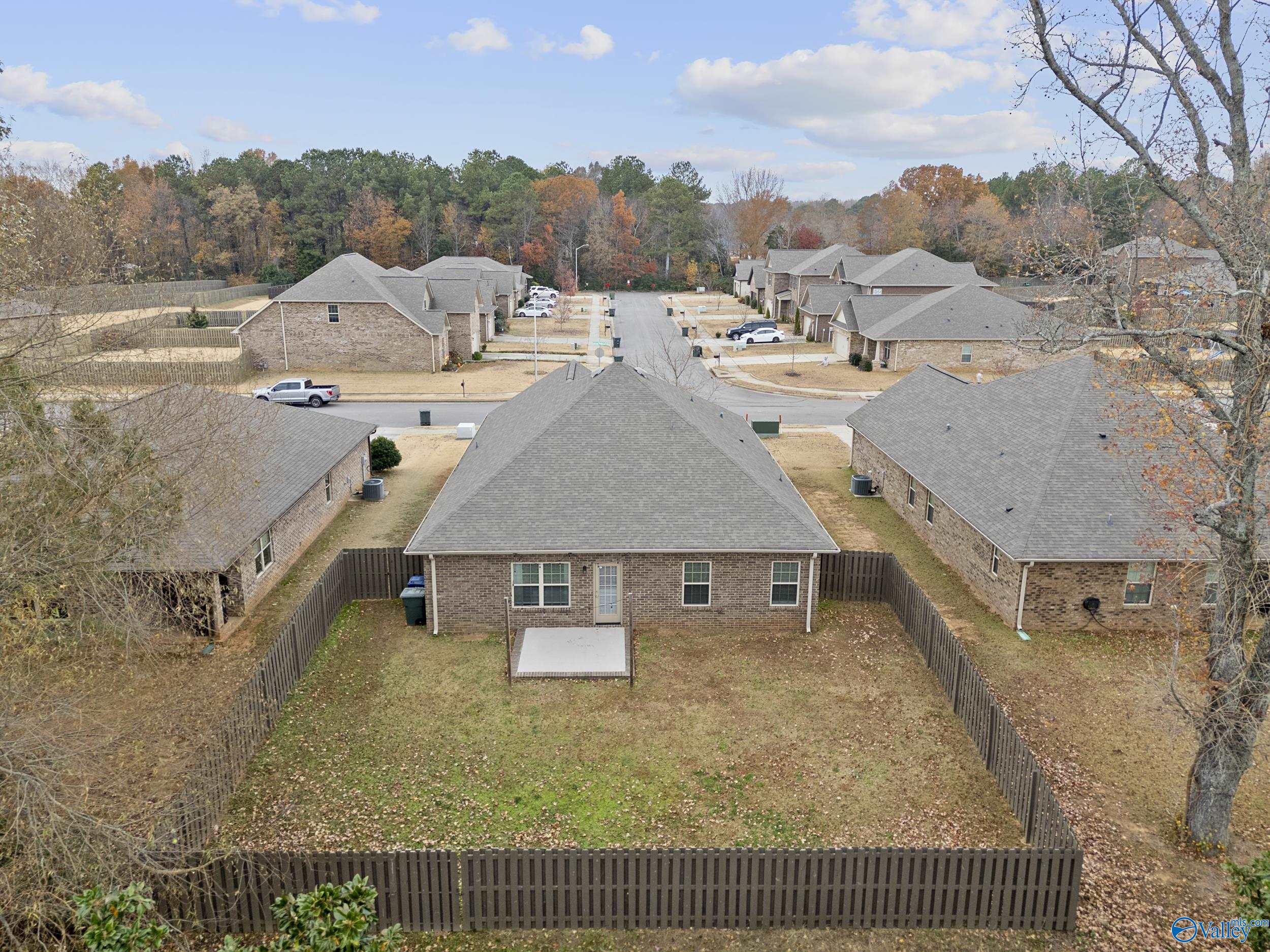 122 Summer Pointe Lane