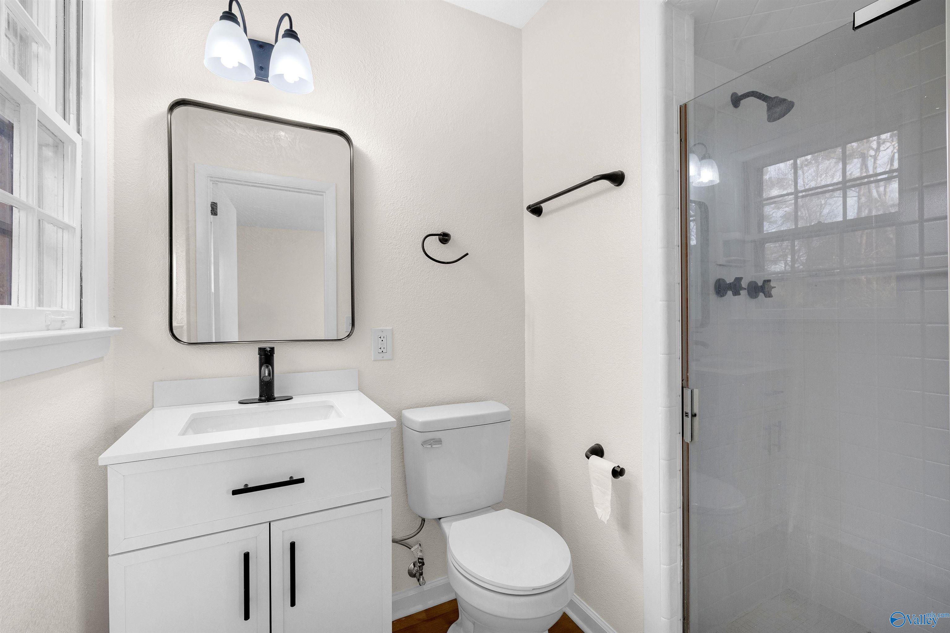 3910 Shamrock Drive NW