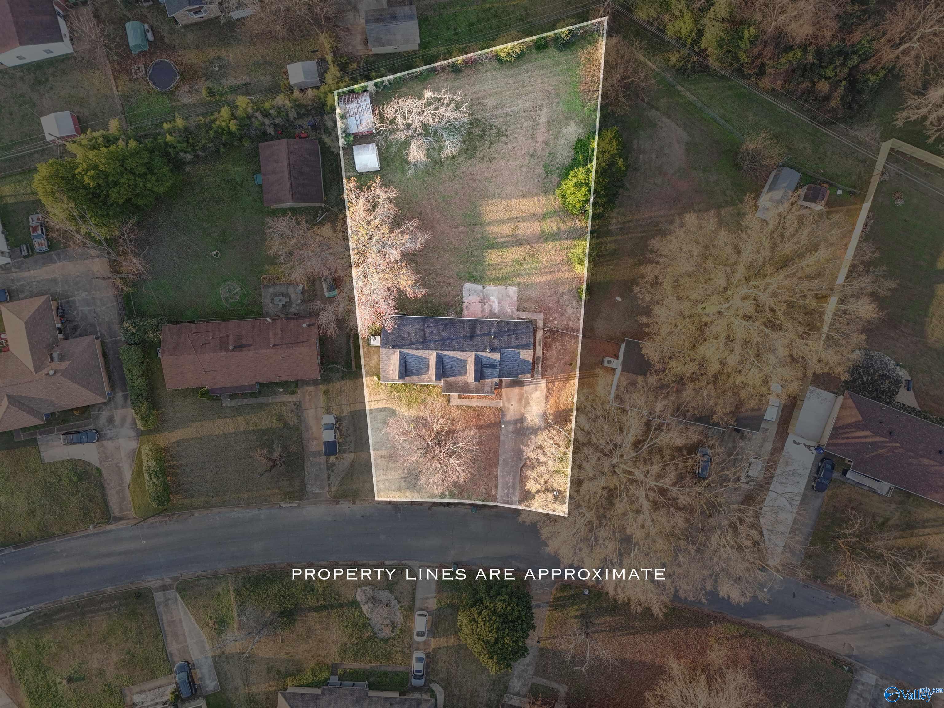 3910 Shamrock Drive NW