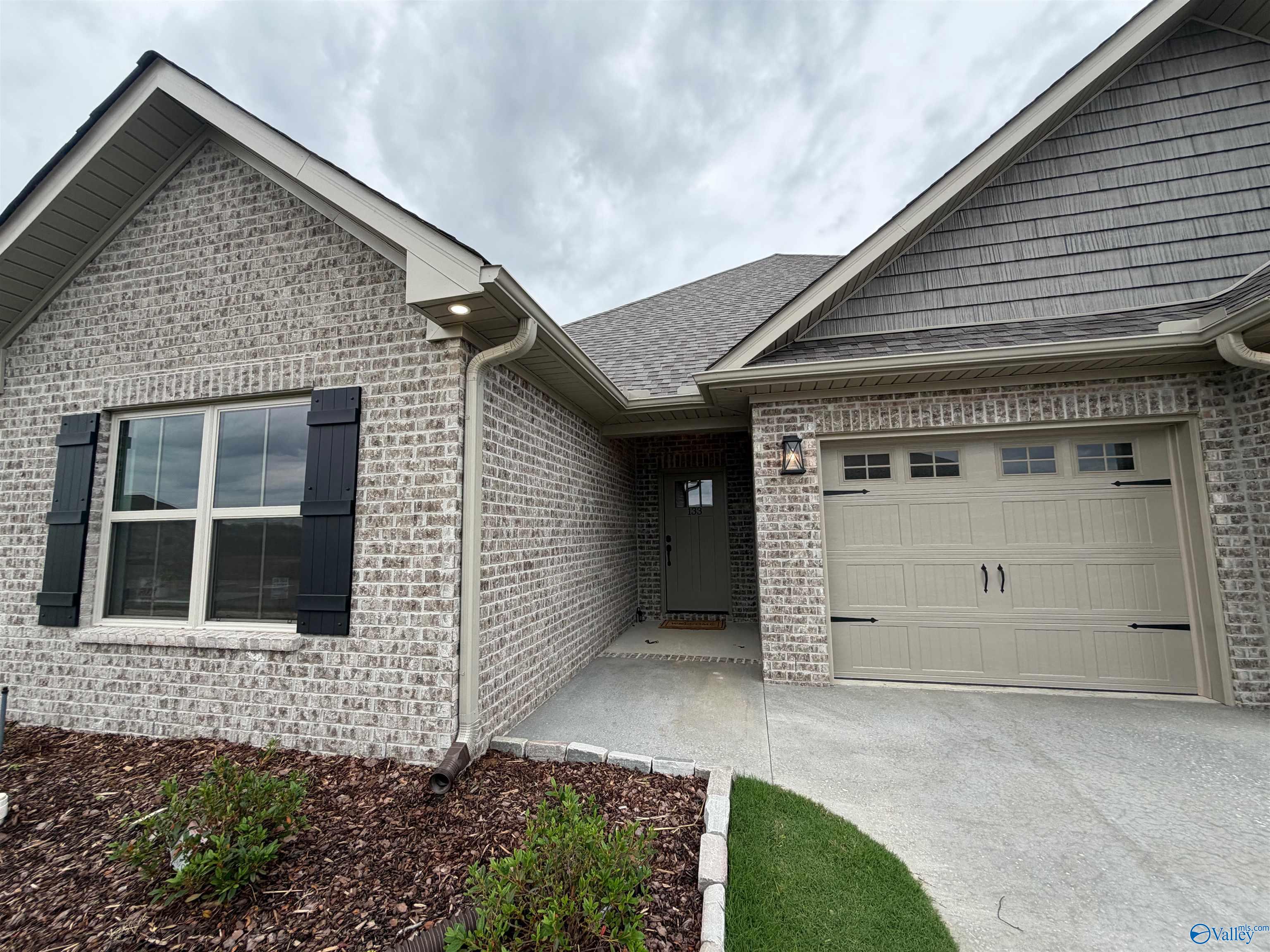 133 Old Forest Road