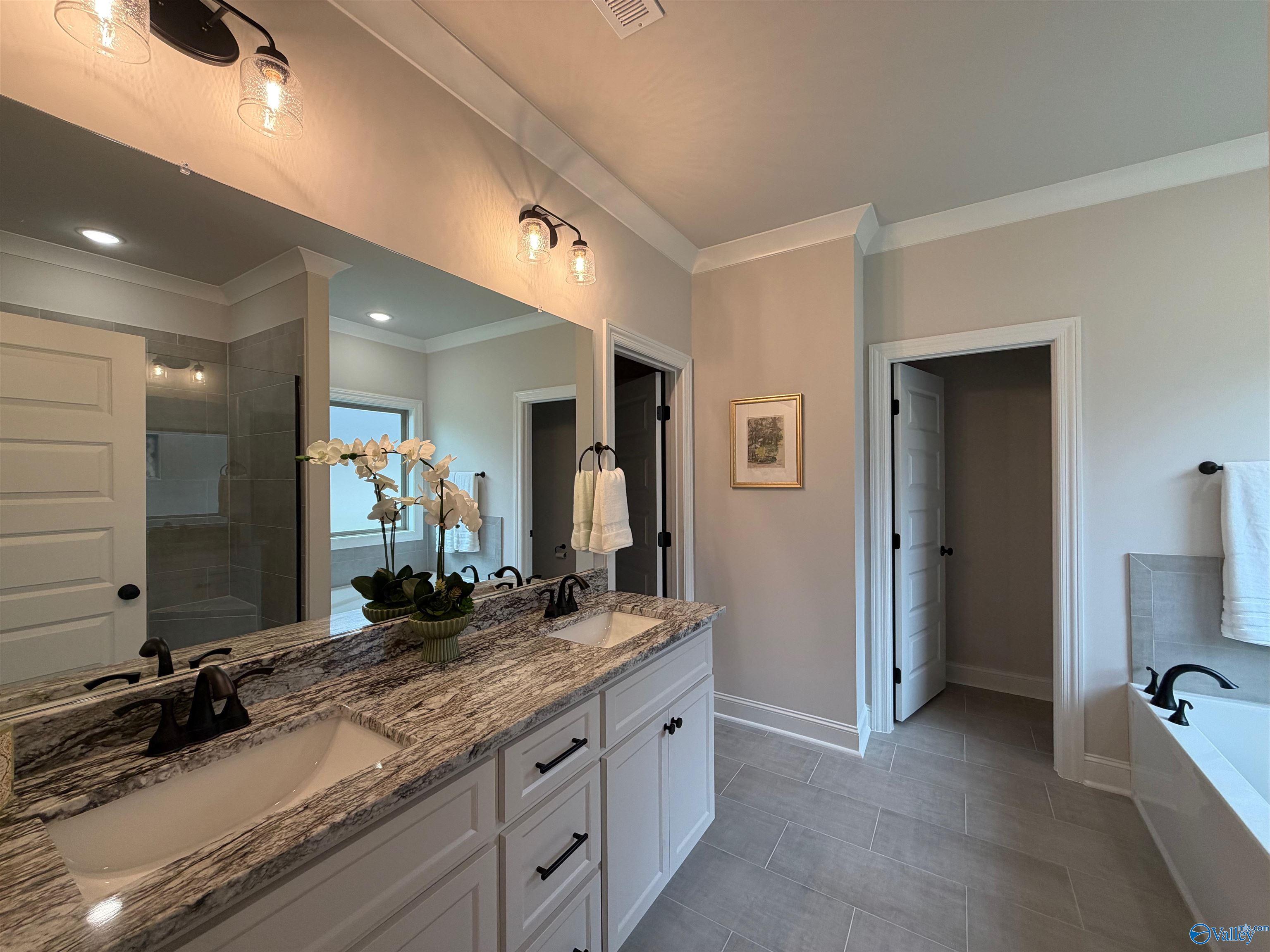 133 Old Forest Road