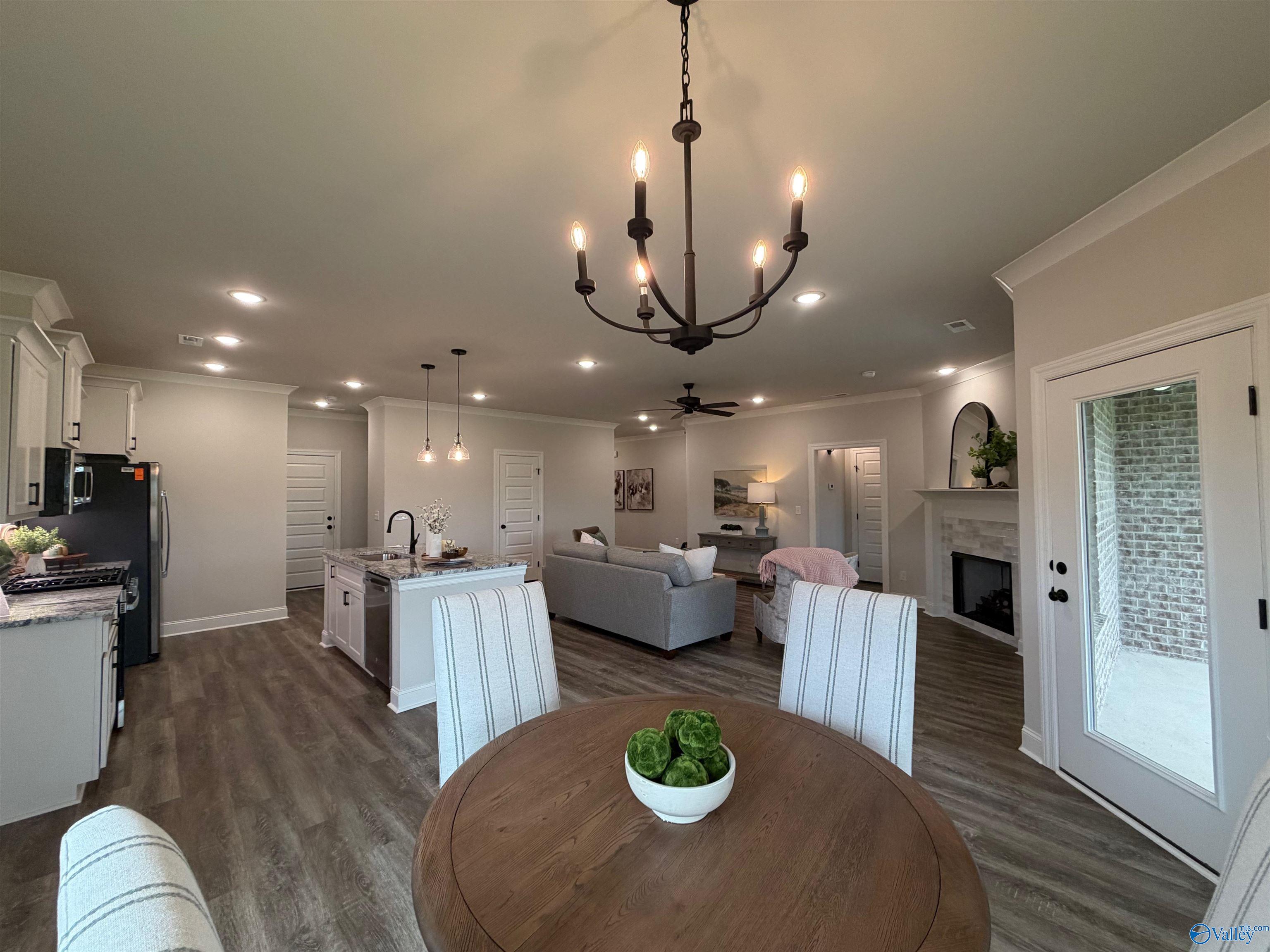 133 Old Forest Road