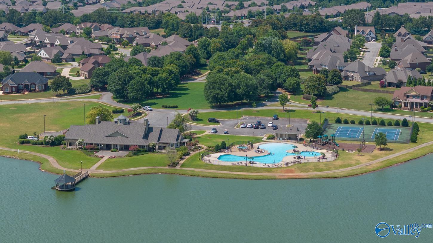 511 West Mossyleaf Drive