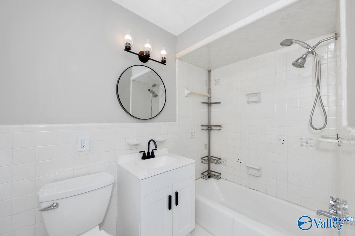 1204 Willowbrook Drive SE APT C