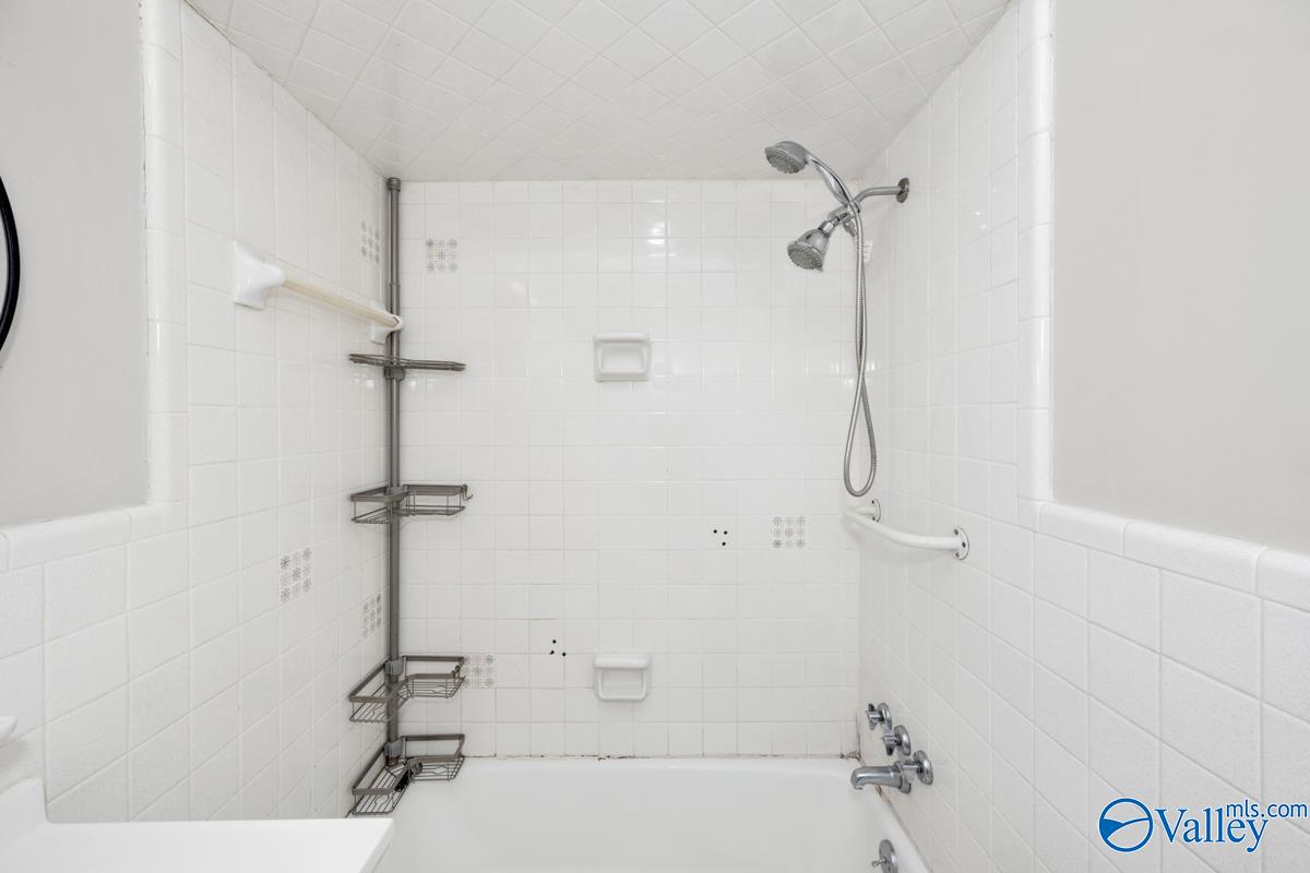 1204 Willowbrook Drive SE APT C
