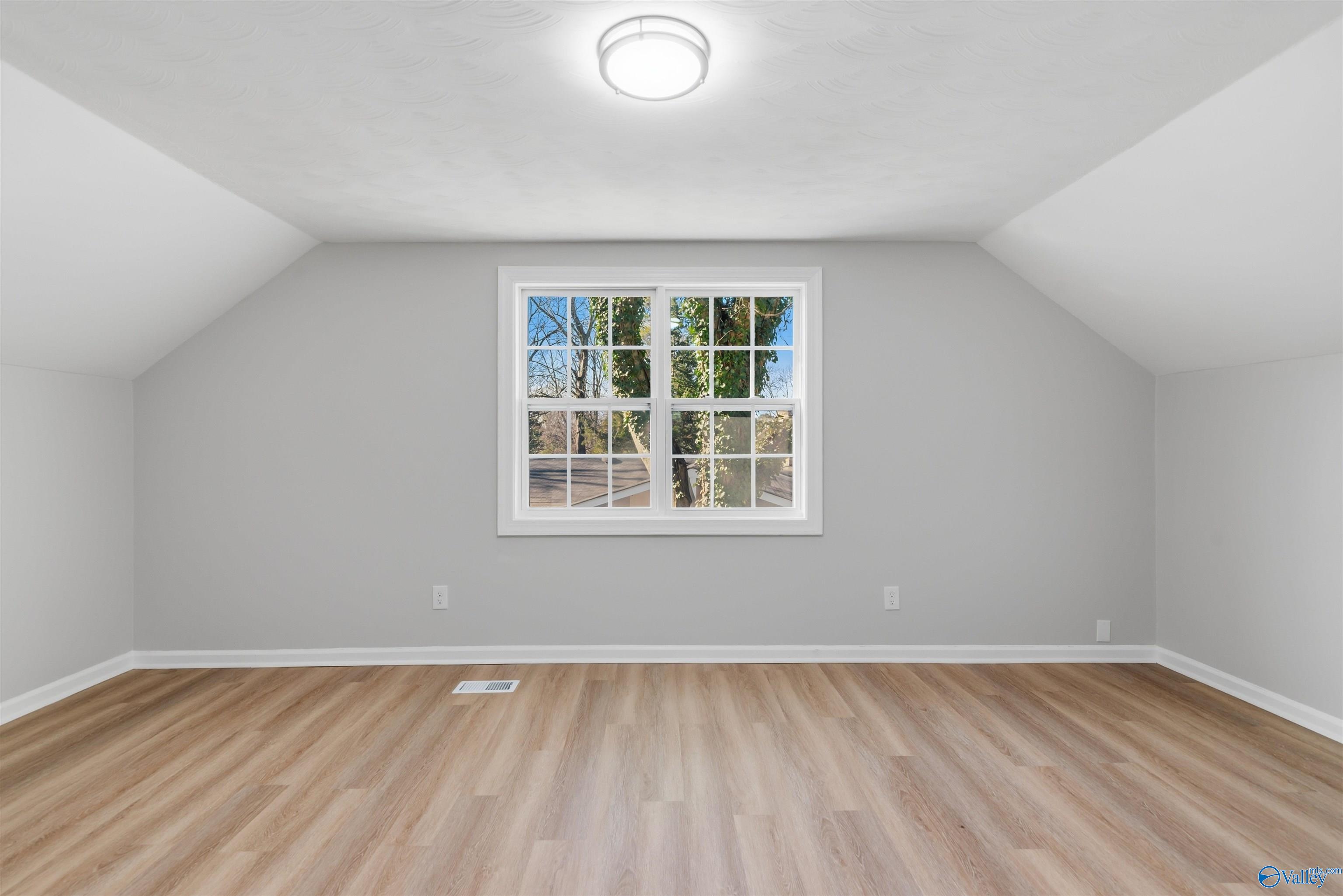 11028 Jean Road SE