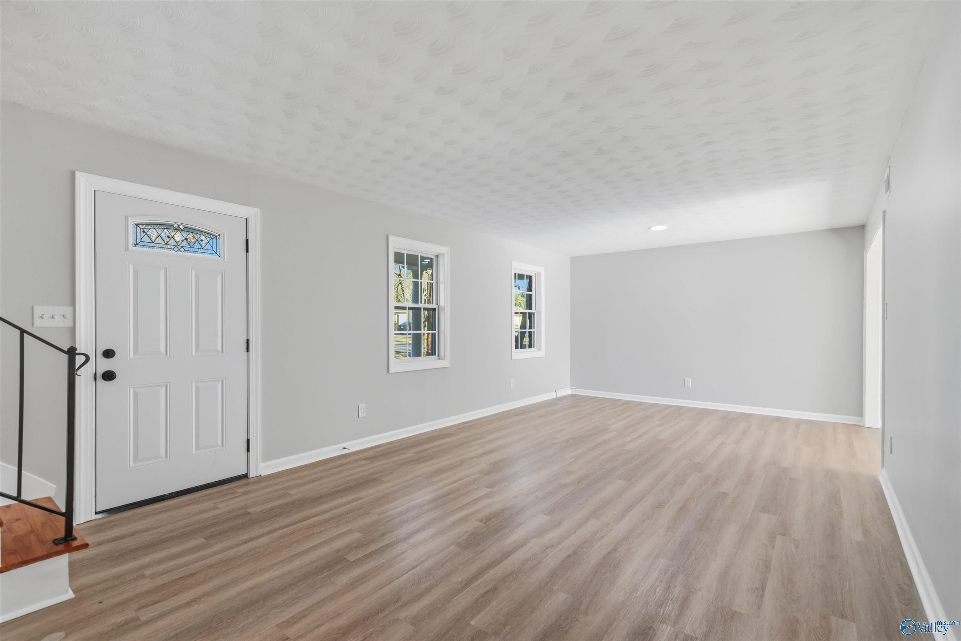11028 Jean Road SE