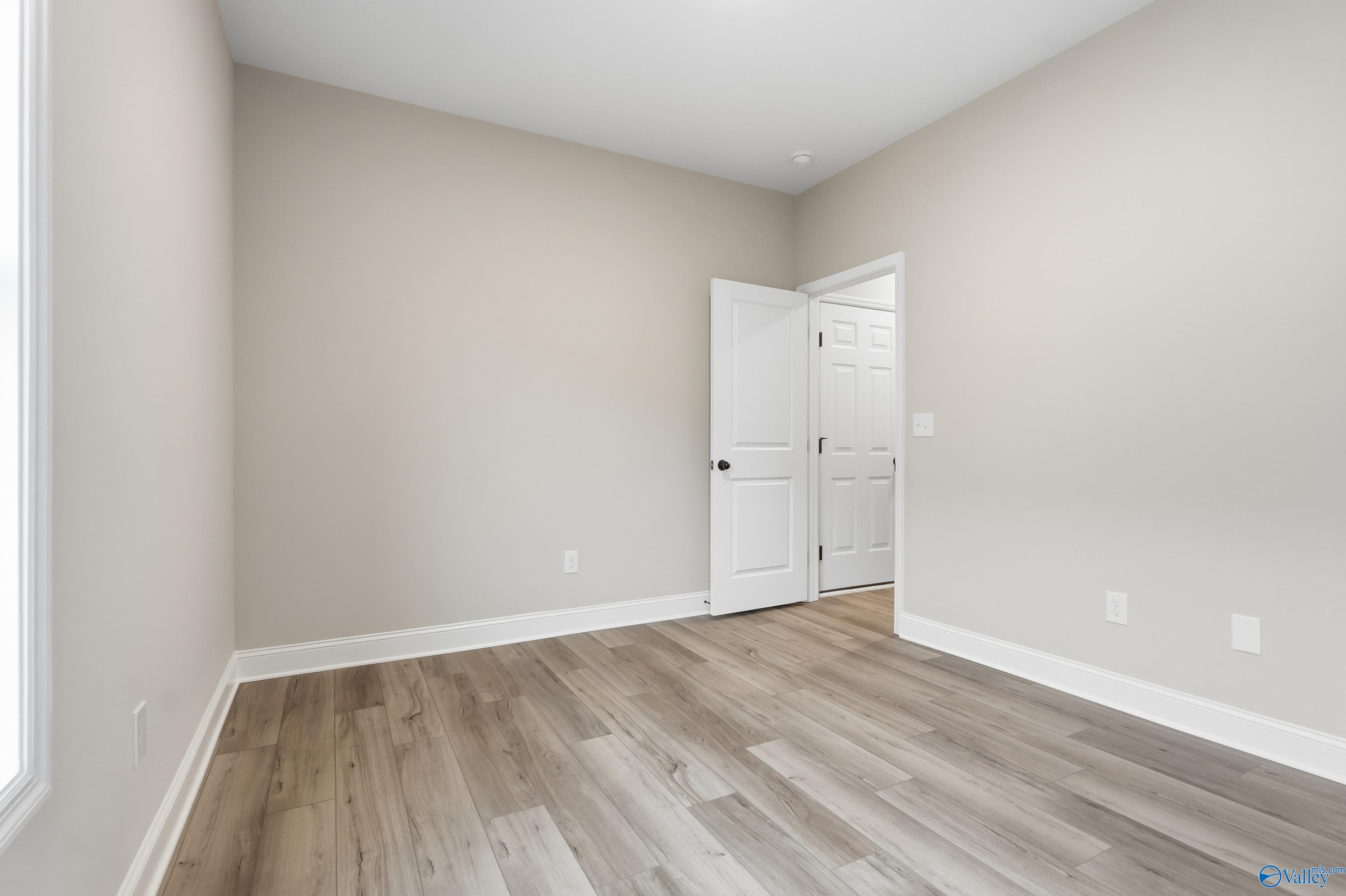 29471 Canoe Circle