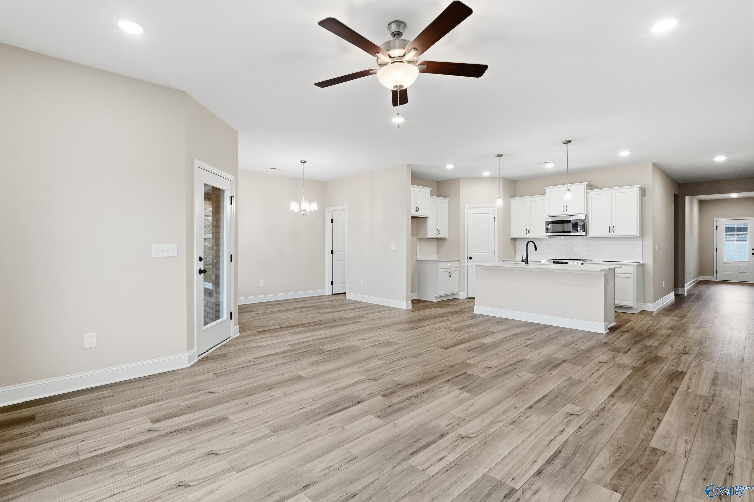 29471 Canoe Circle