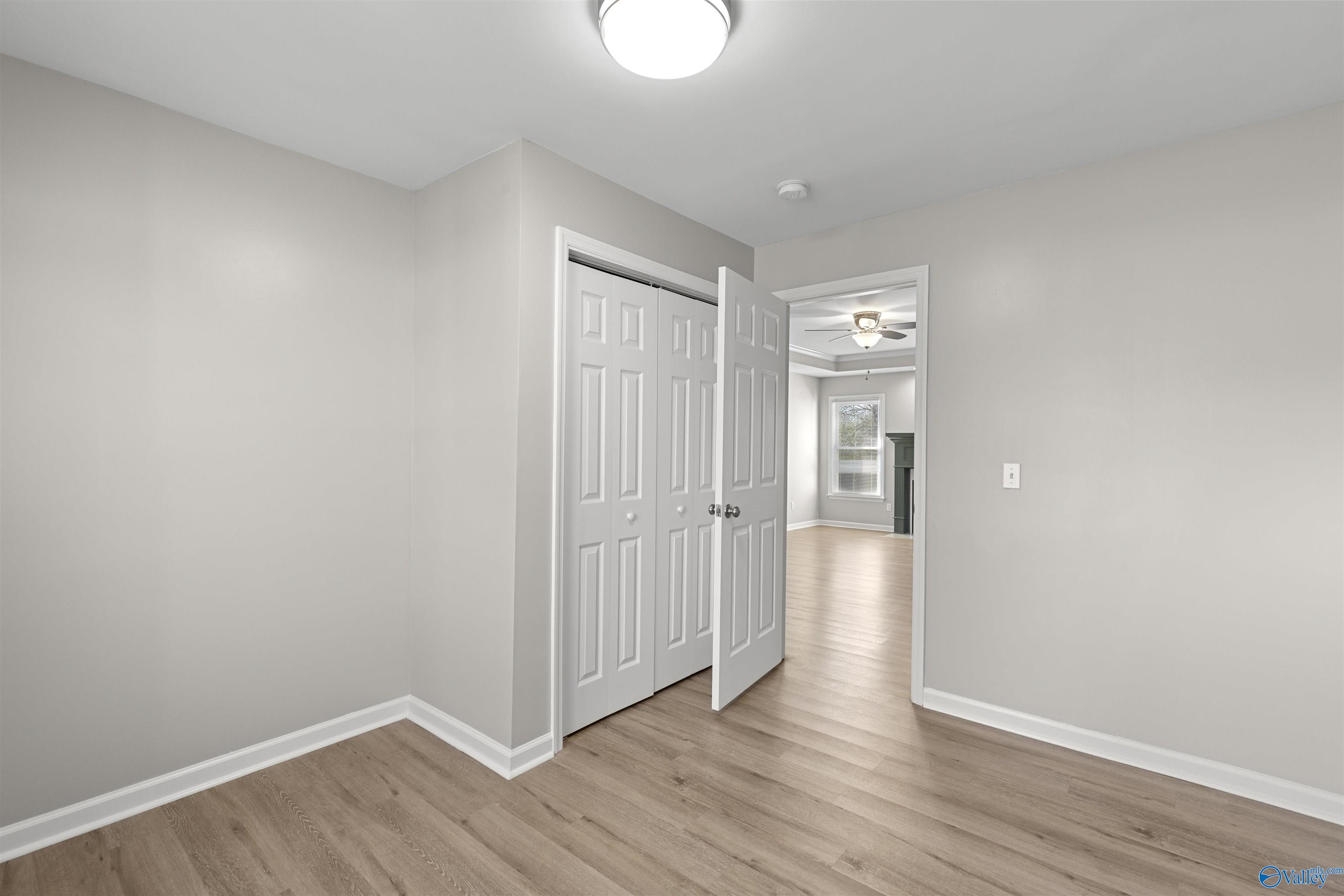 102 Hornet Court