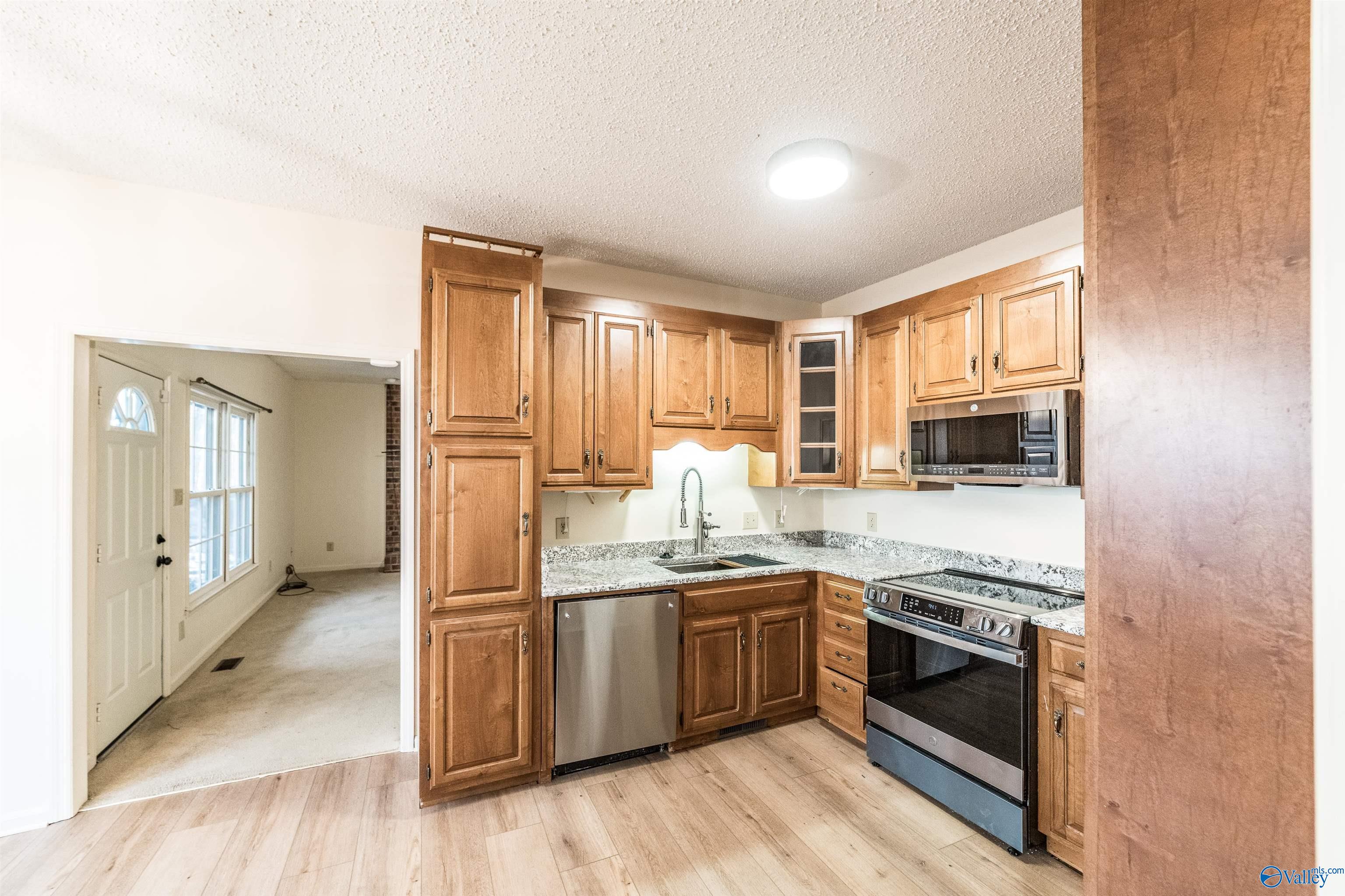 10102 Brandywine Drive SE