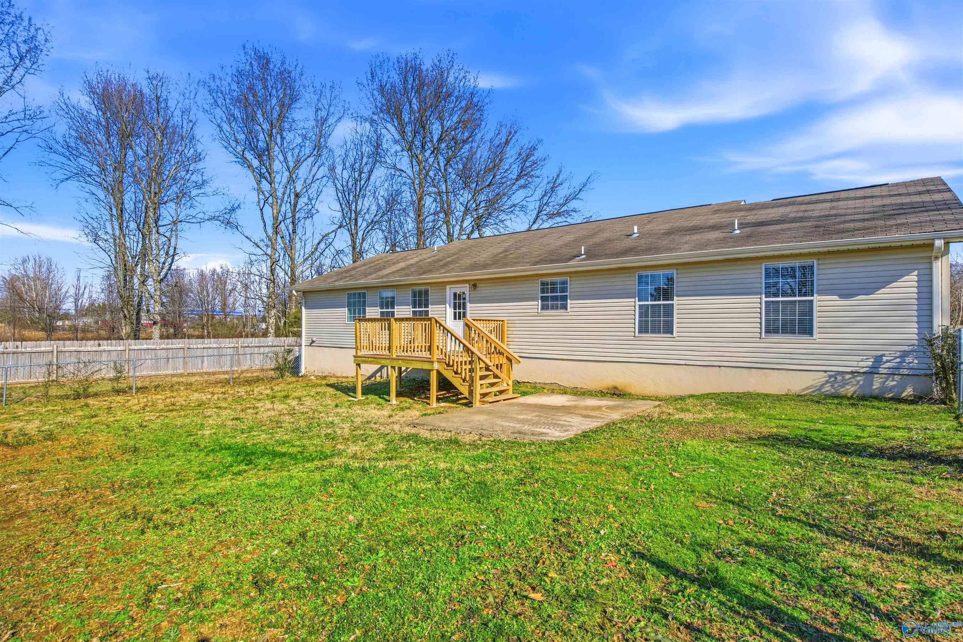 8246 Wall Triana Hwy