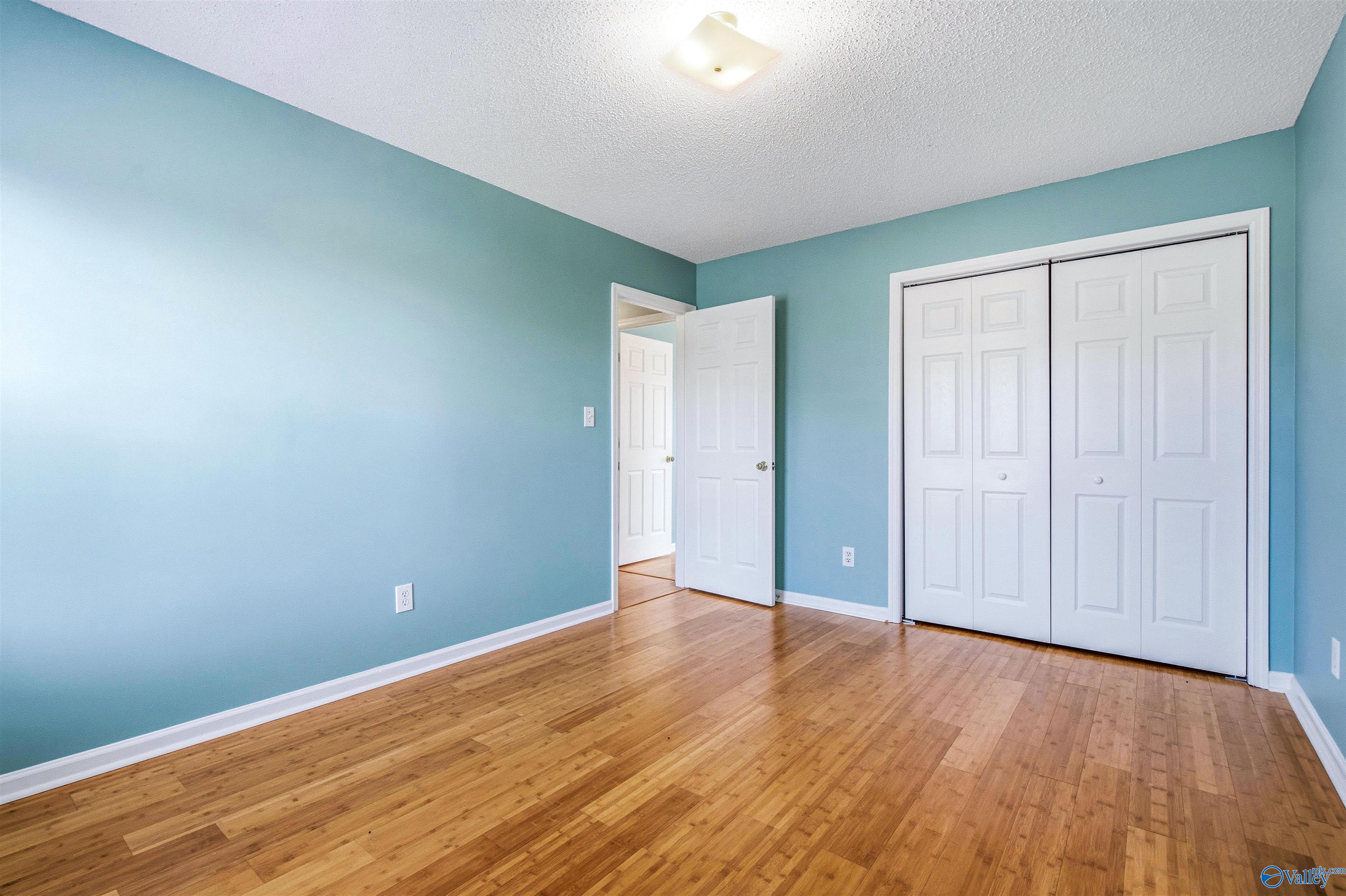 8246 Wall Triana Hwy