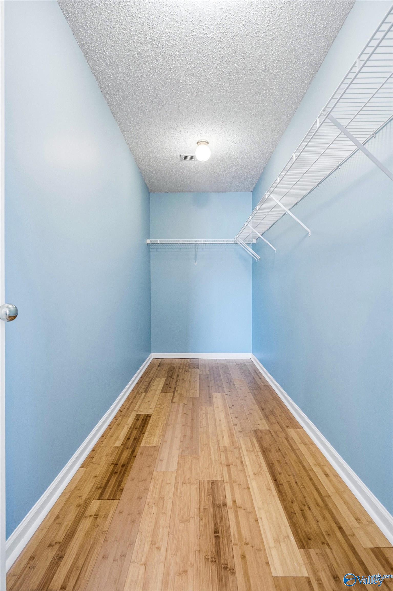 8246 Wall Triana Hwy