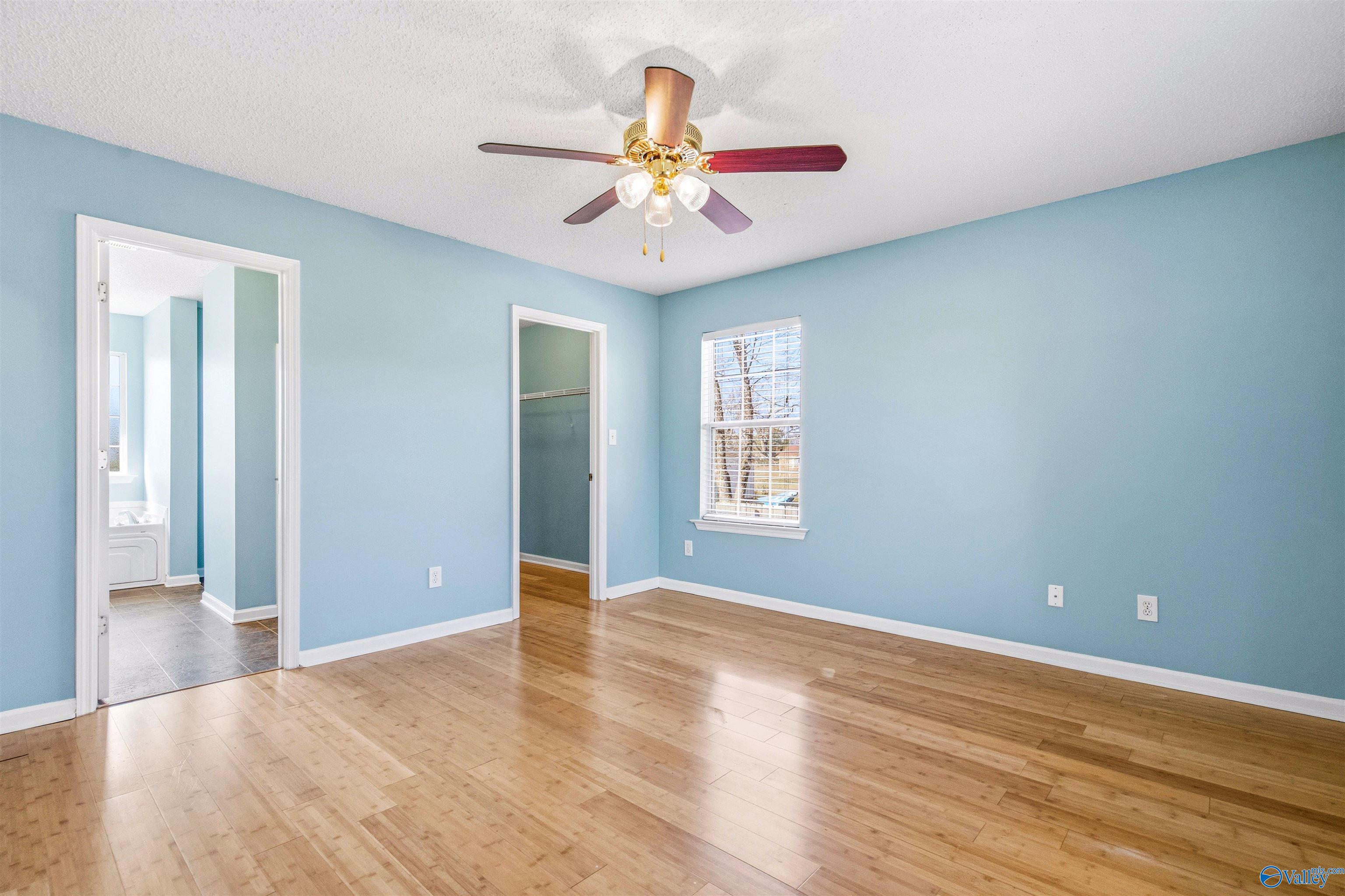 8246 Wall Triana Hwy