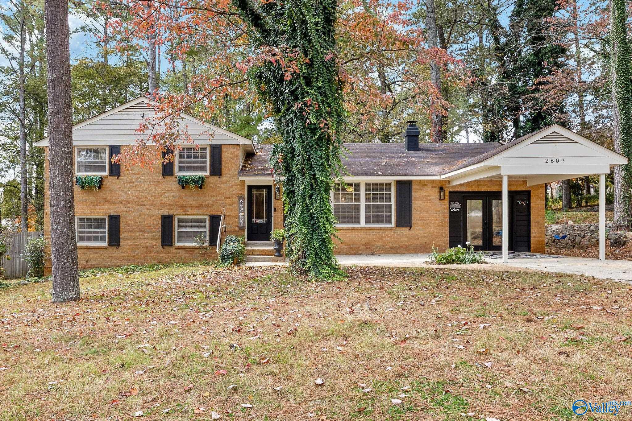 2607 Valley Brook Circle
