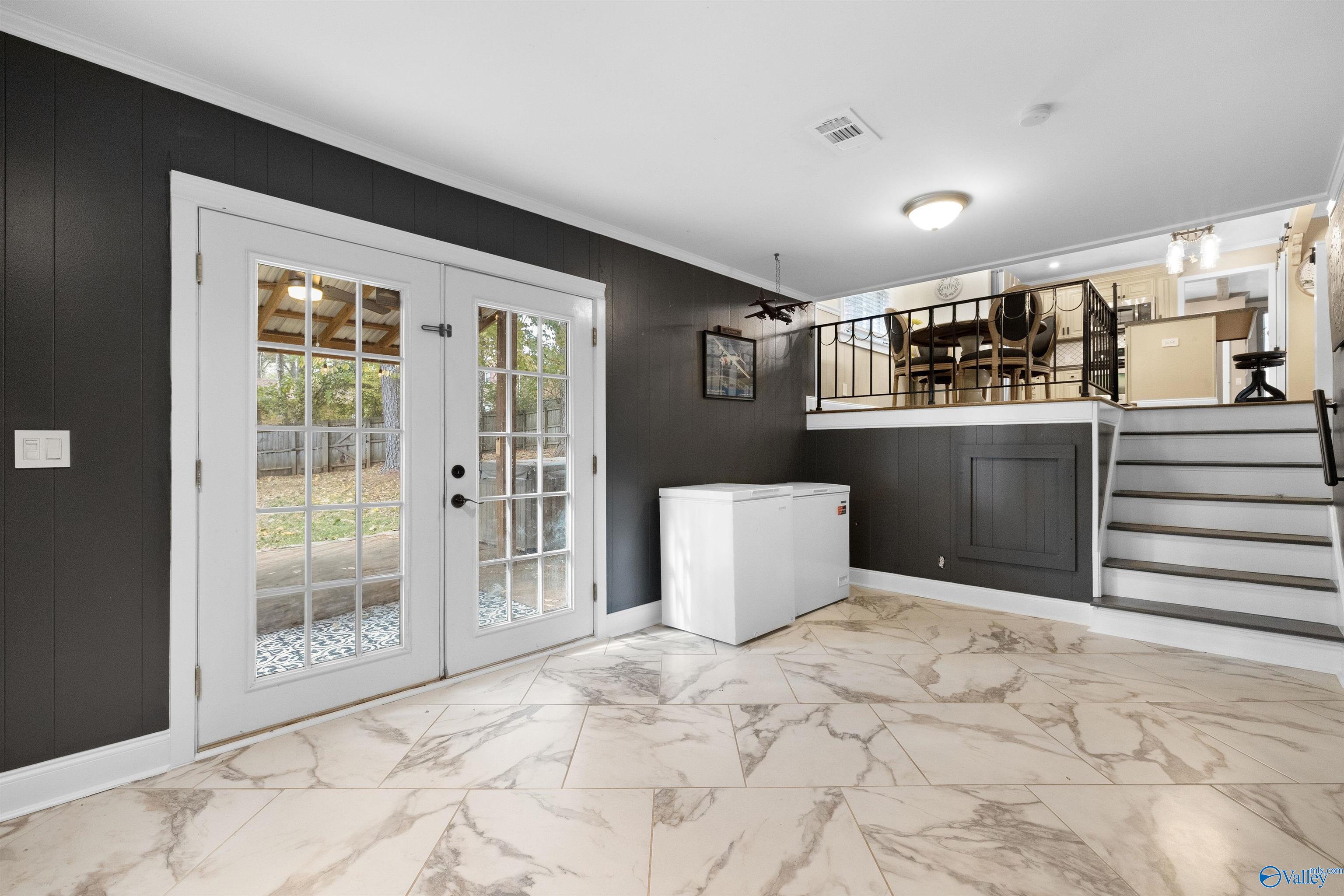 2607 Valley Brook Circle