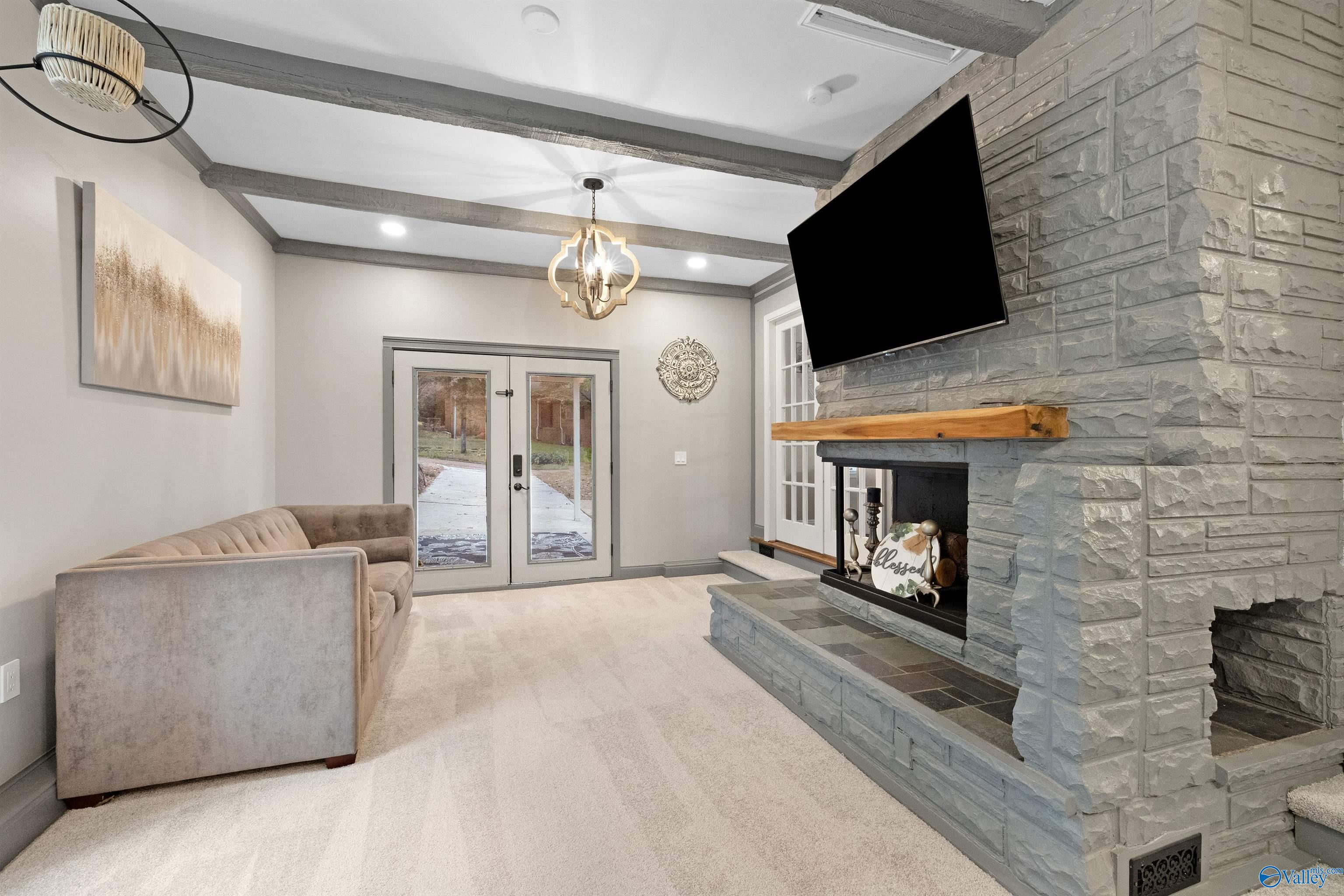 2607 Valley Brook Circle