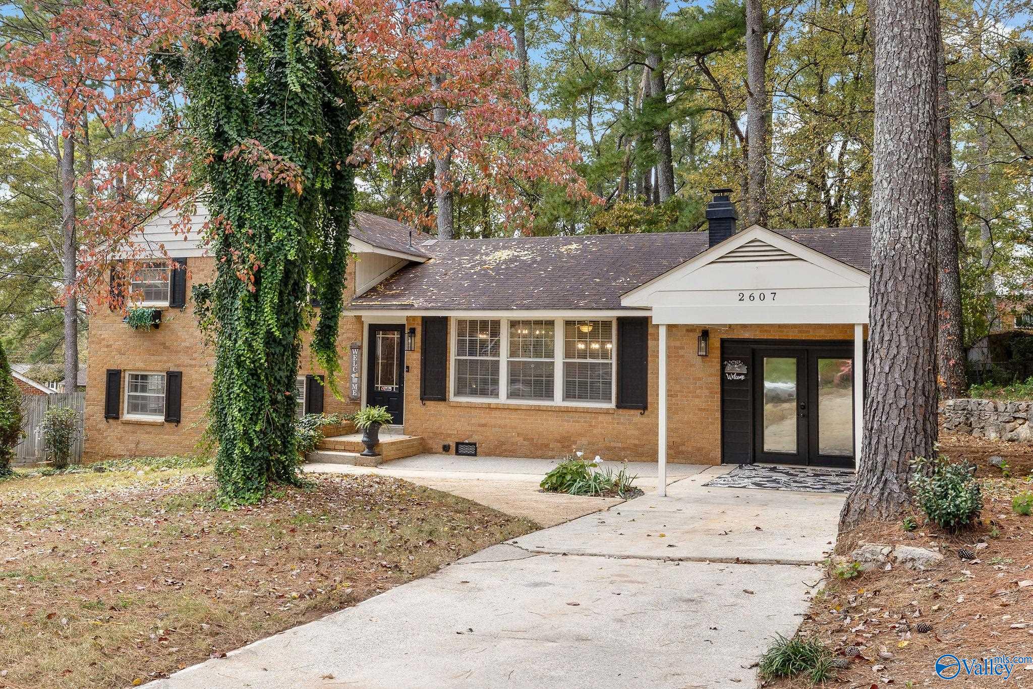 2607 Valley Brook Circle