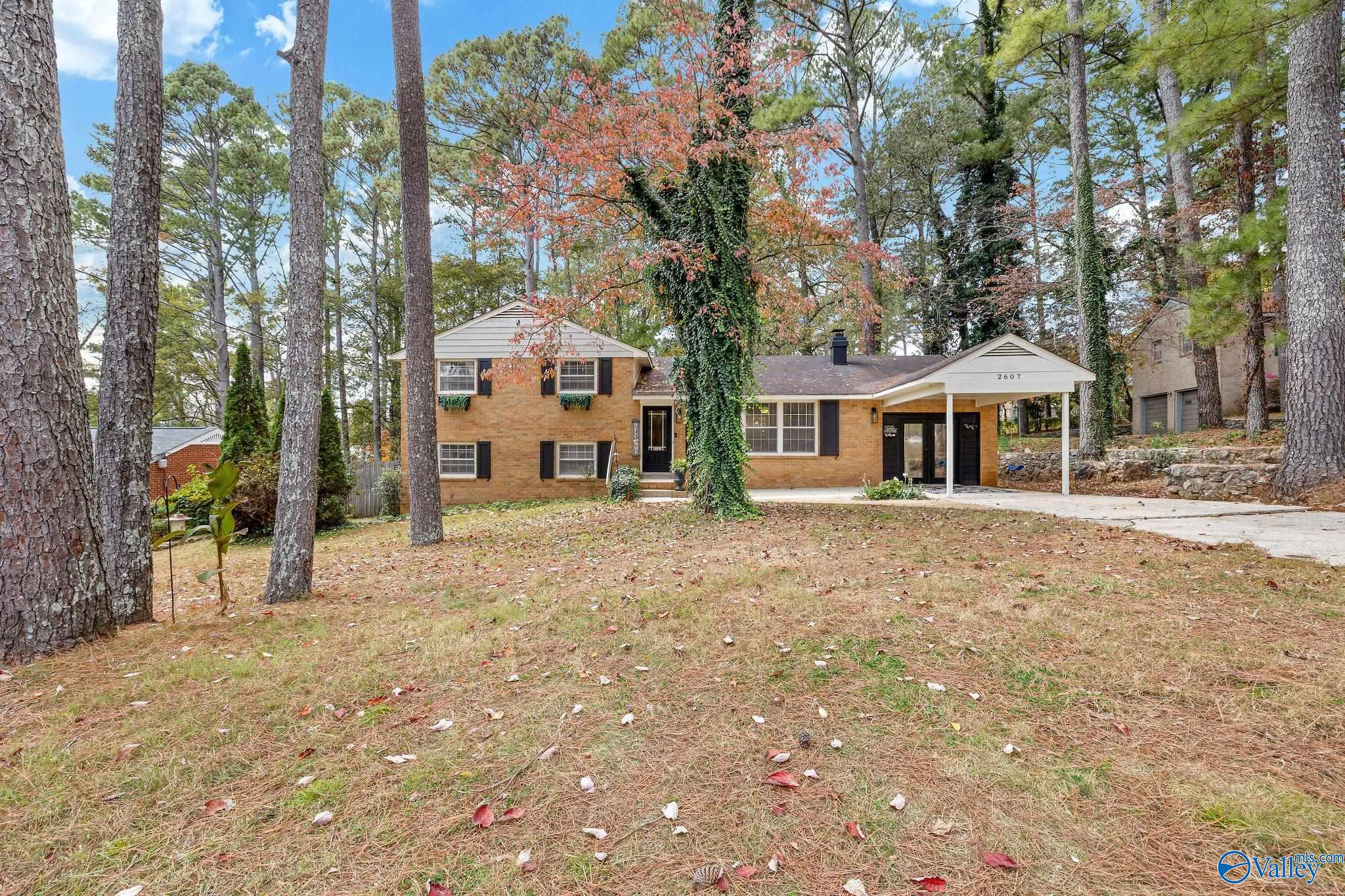 2607 Valley Brook Circle