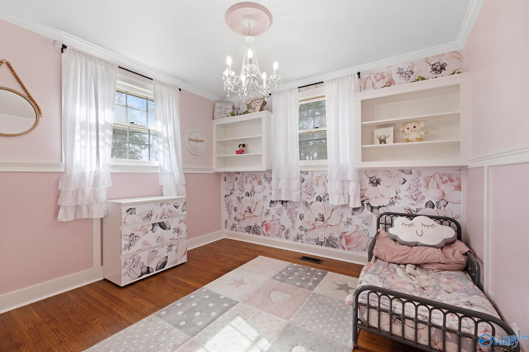 2607 Valley Brook Circle