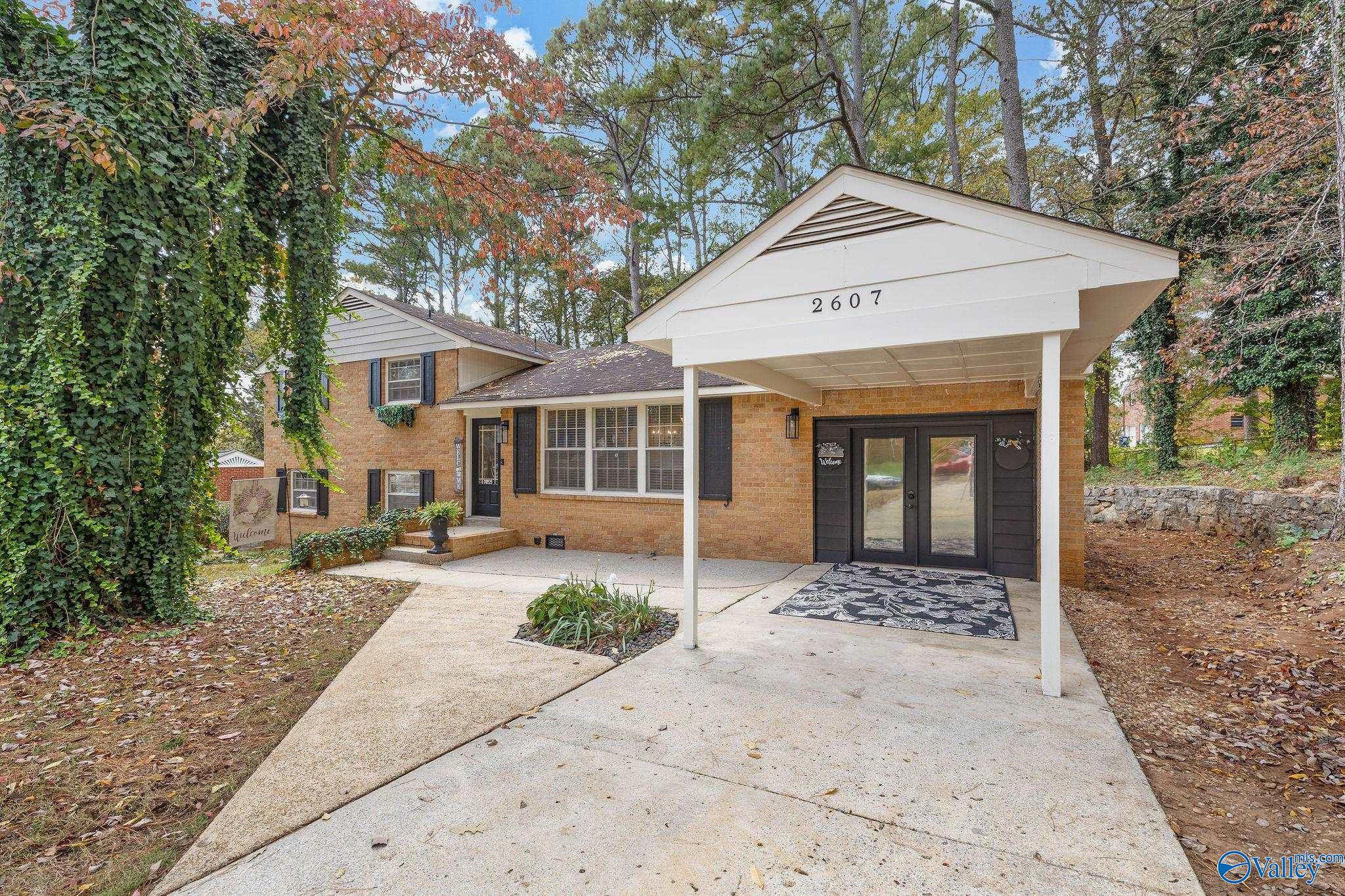 2607 Valley Brook Circle