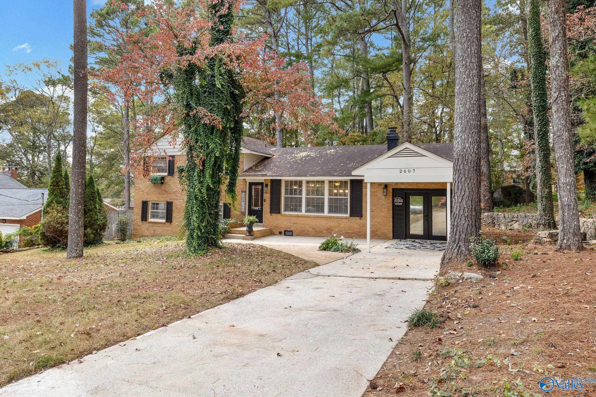 2607 Valley Brook Circle