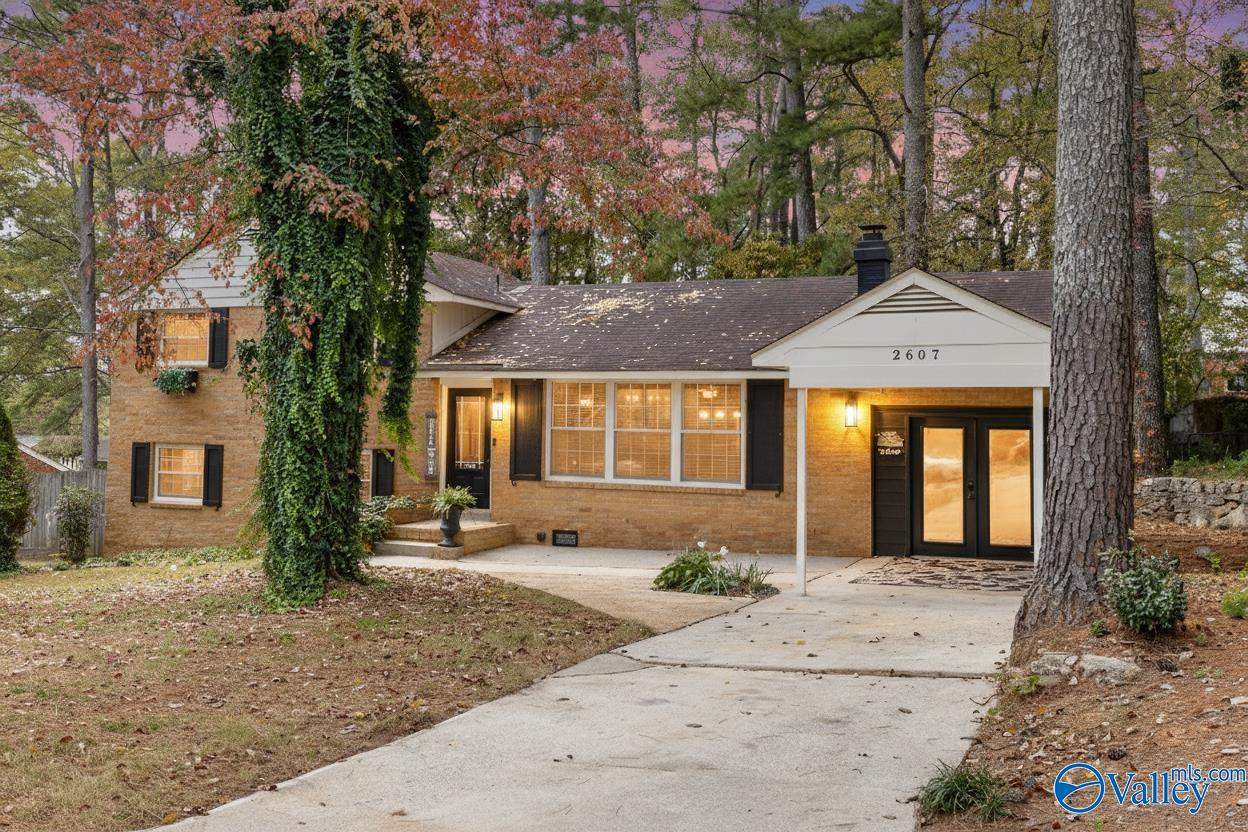 2607 Valley Brook Circle