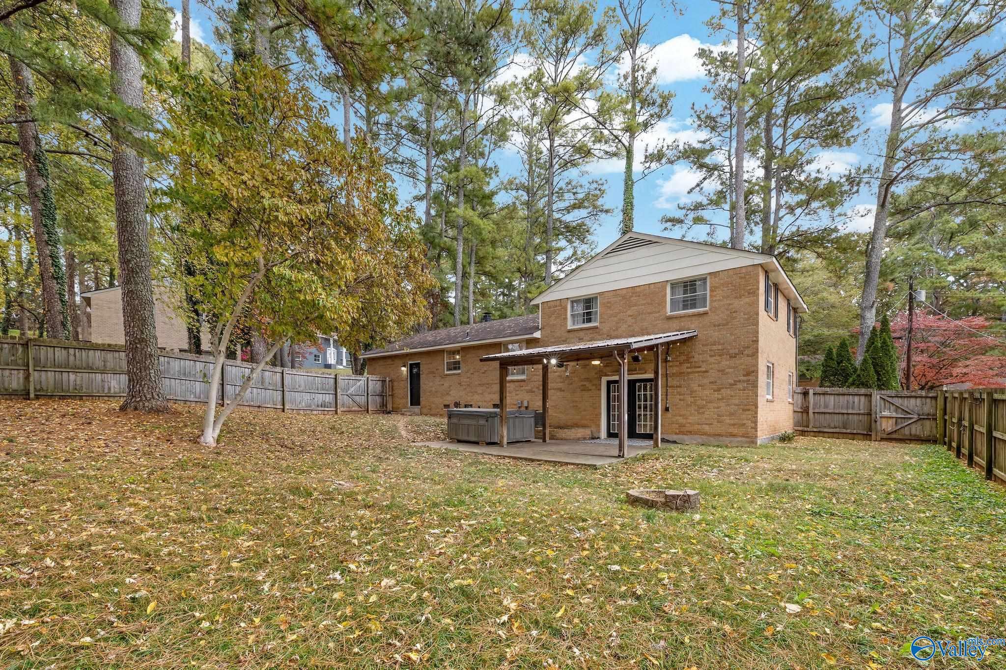 2607 Valley Brook Circle