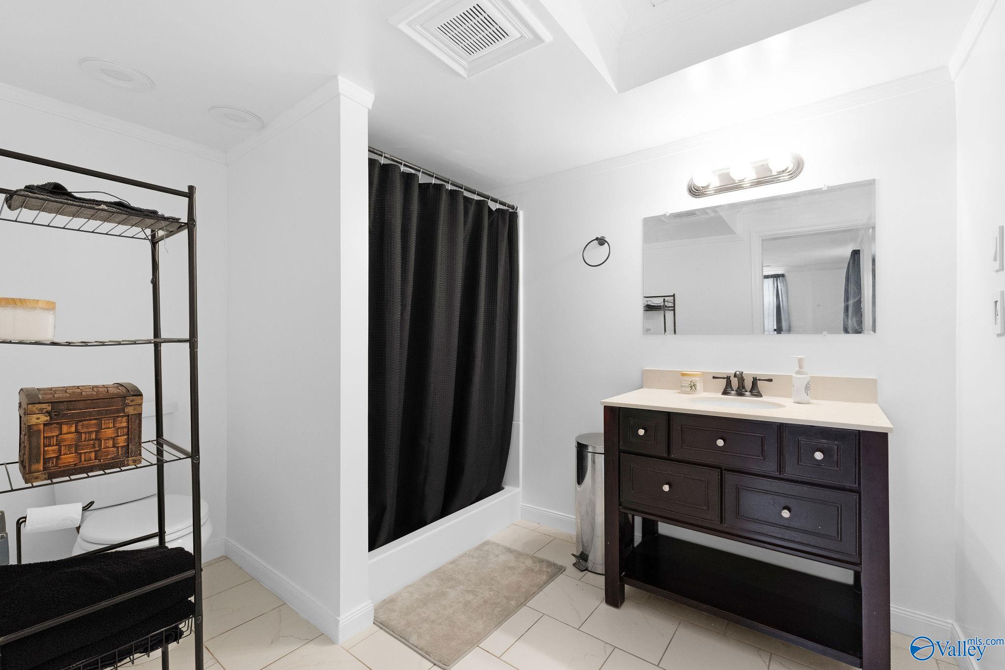 2607 Valley Brook Circle