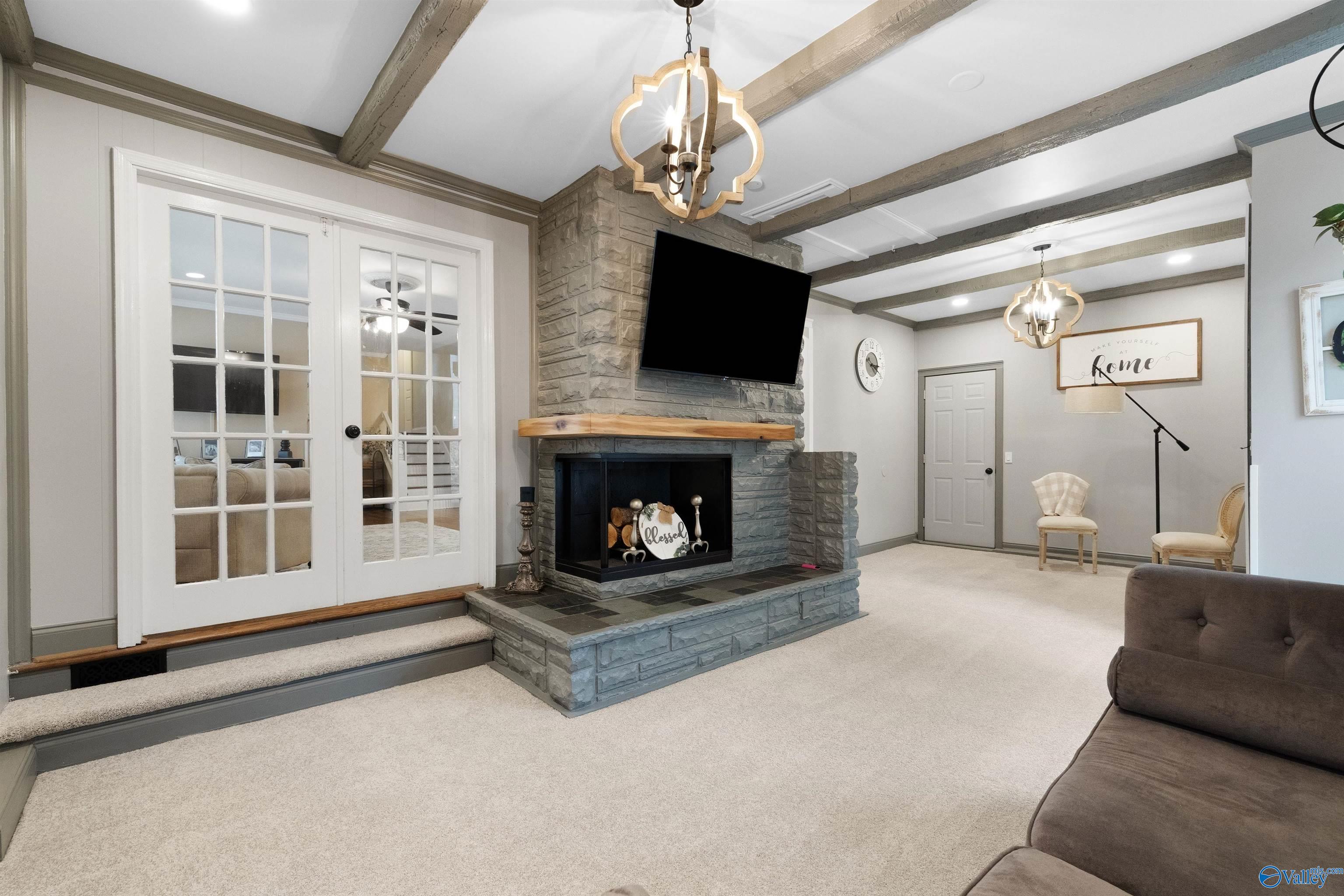 2607 Valley Brook Circle
