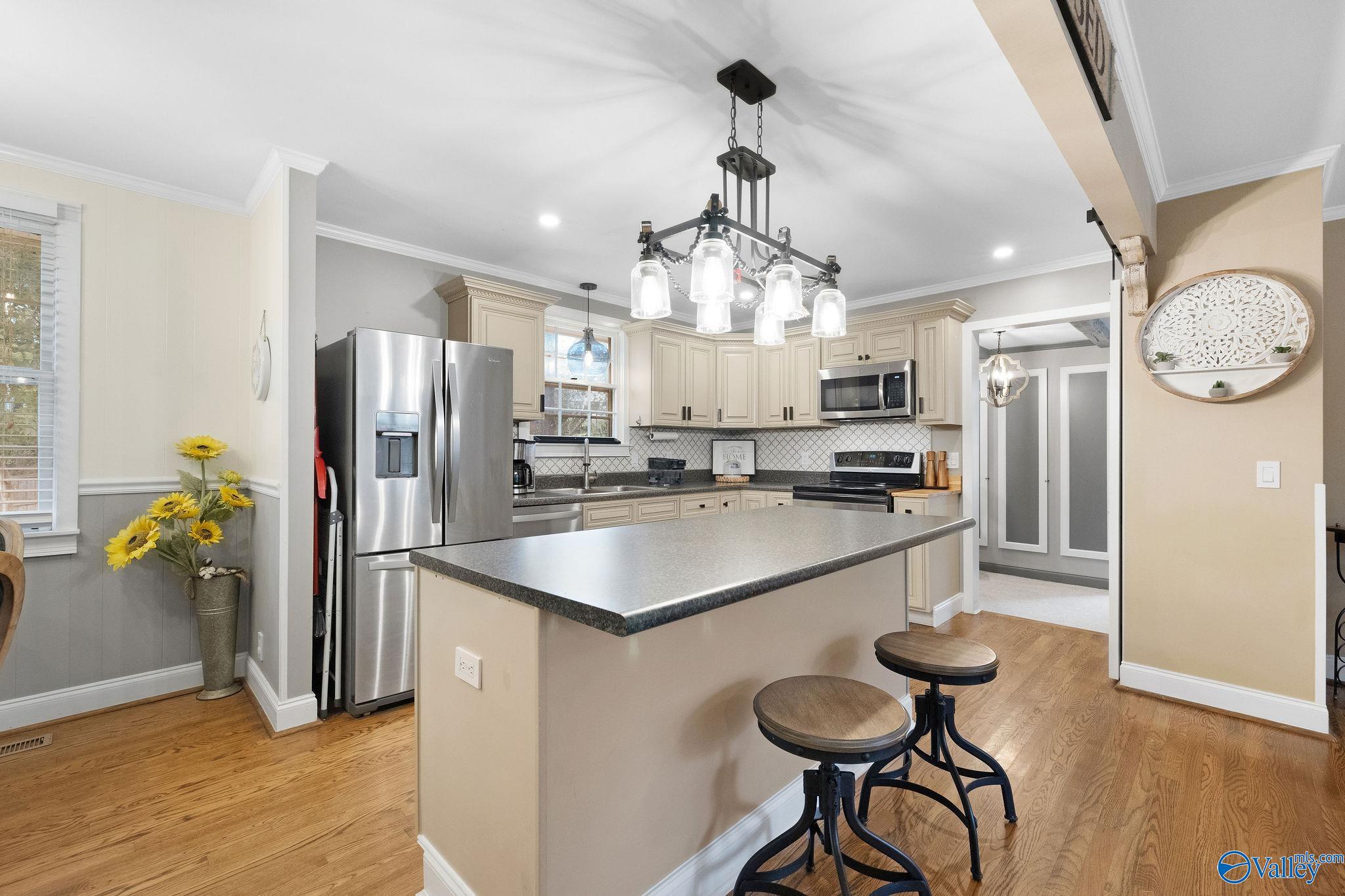 2607 Valley Brook Circle