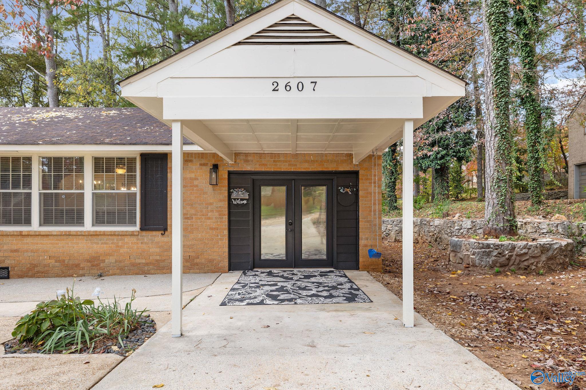 2607 Valley Brook Circle