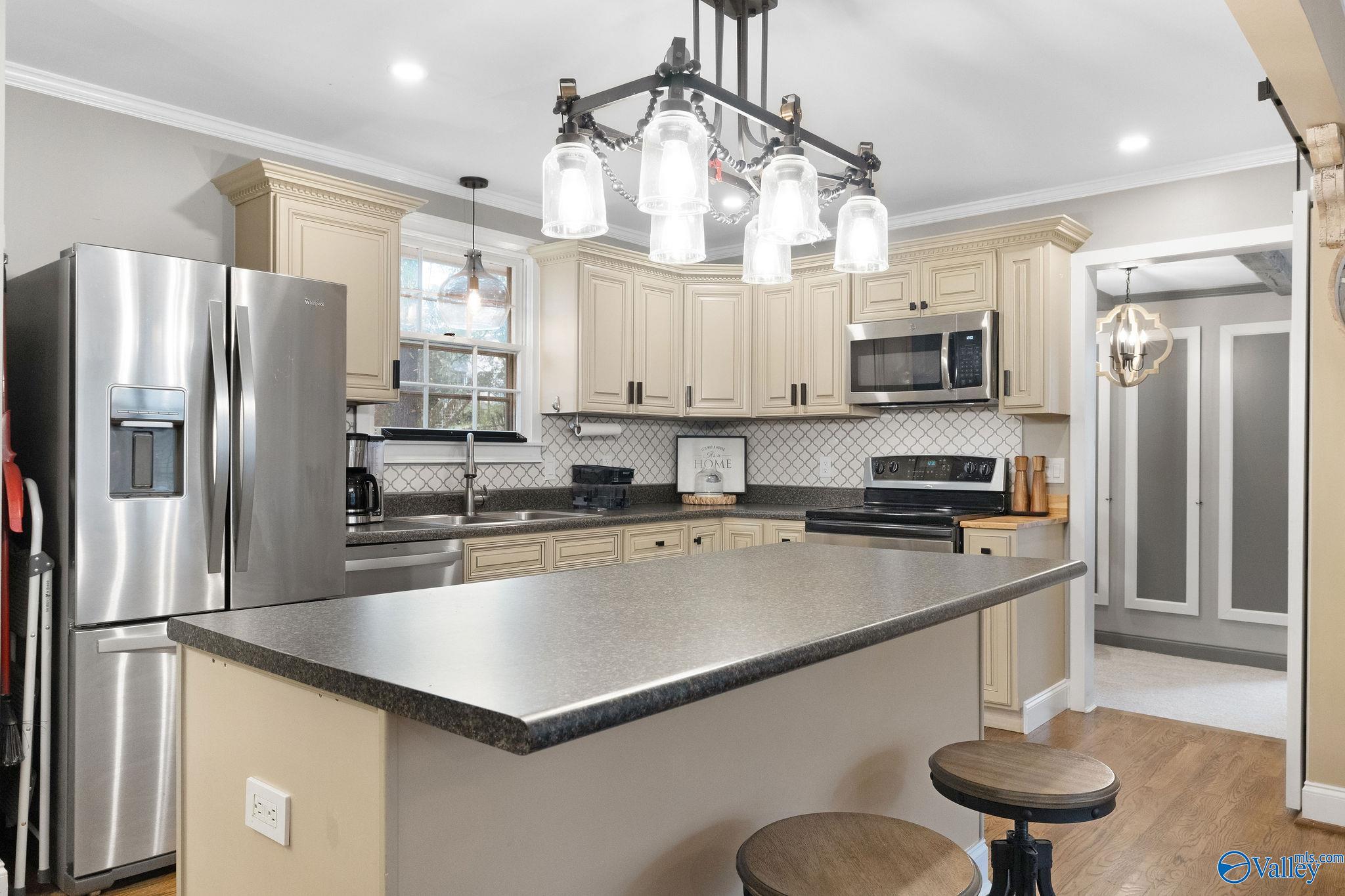 2607 Valley Brook Circle
