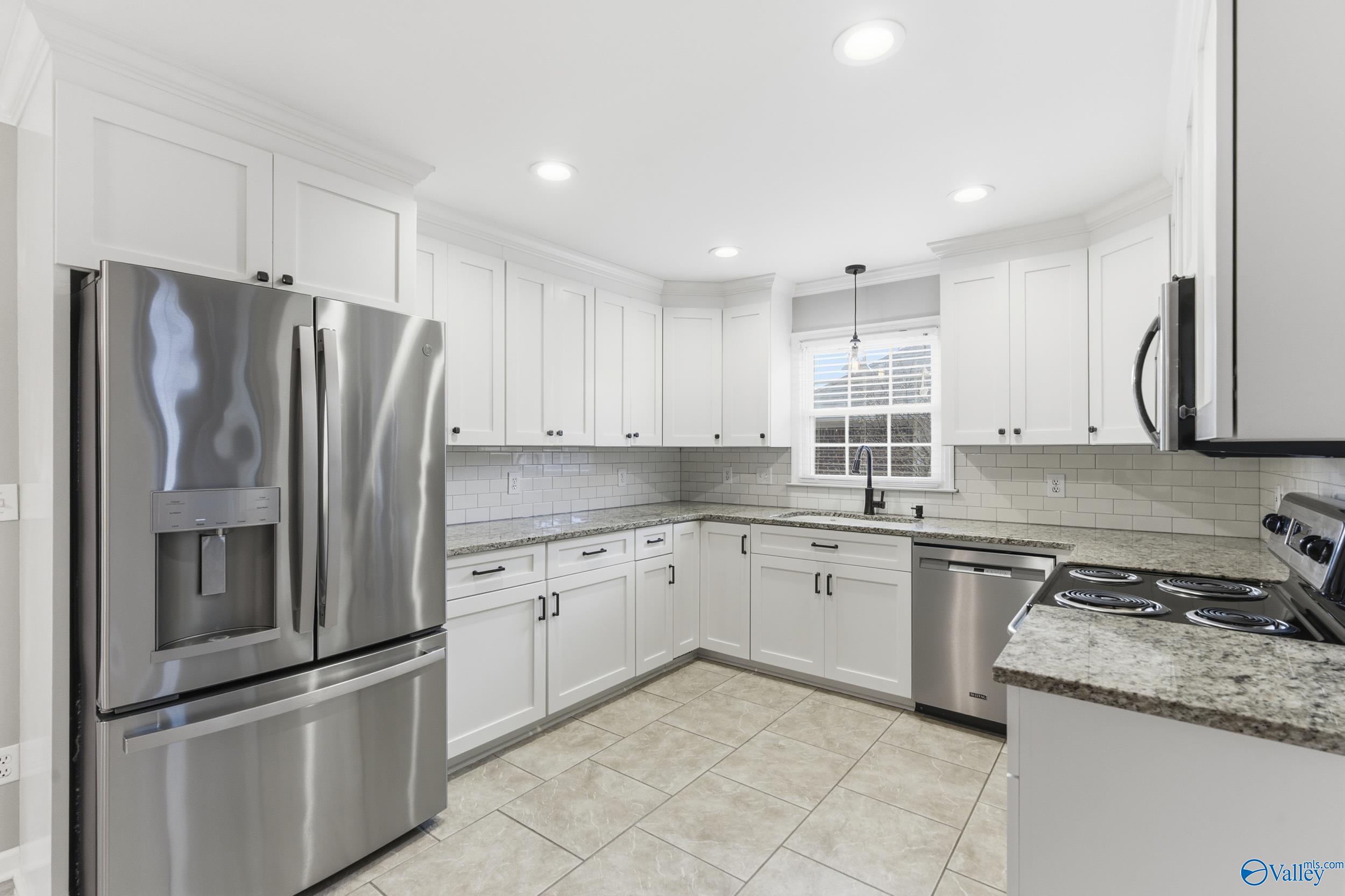 103 Ben Franklin Circle