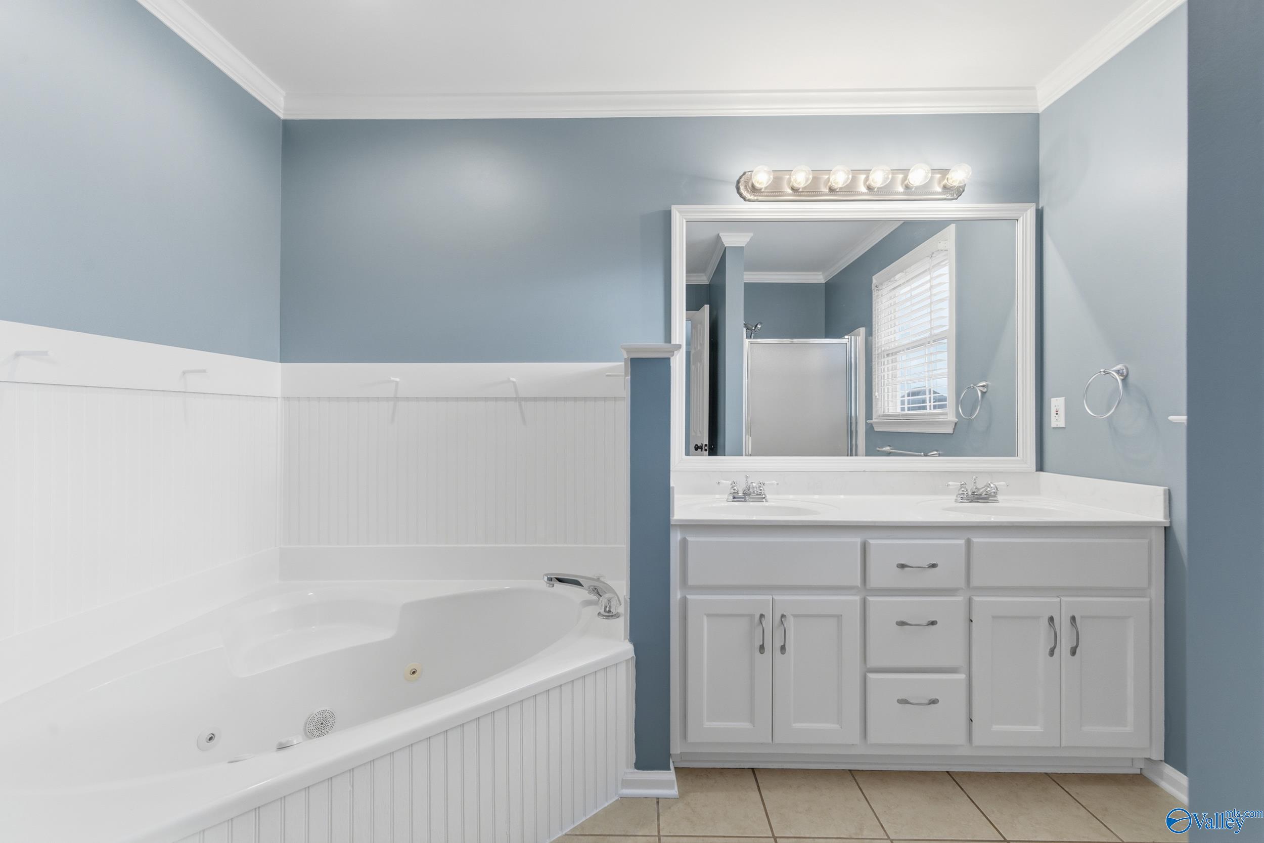 103 Ben Franklin Circle