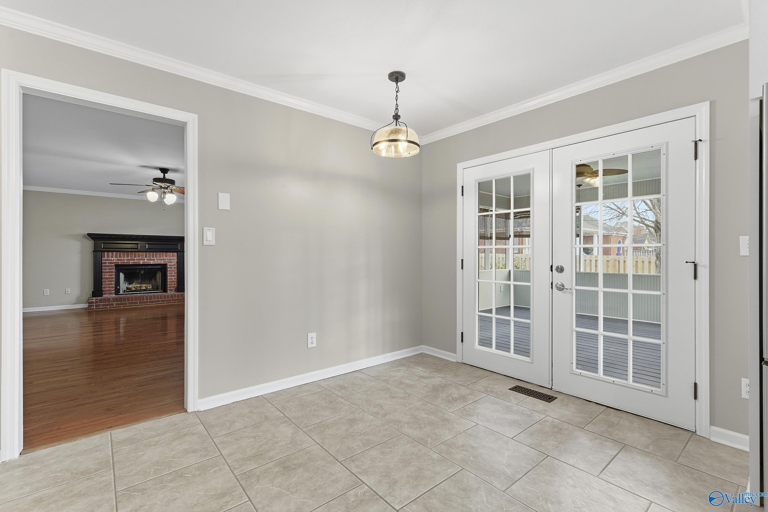 103 Ben Franklin Circle