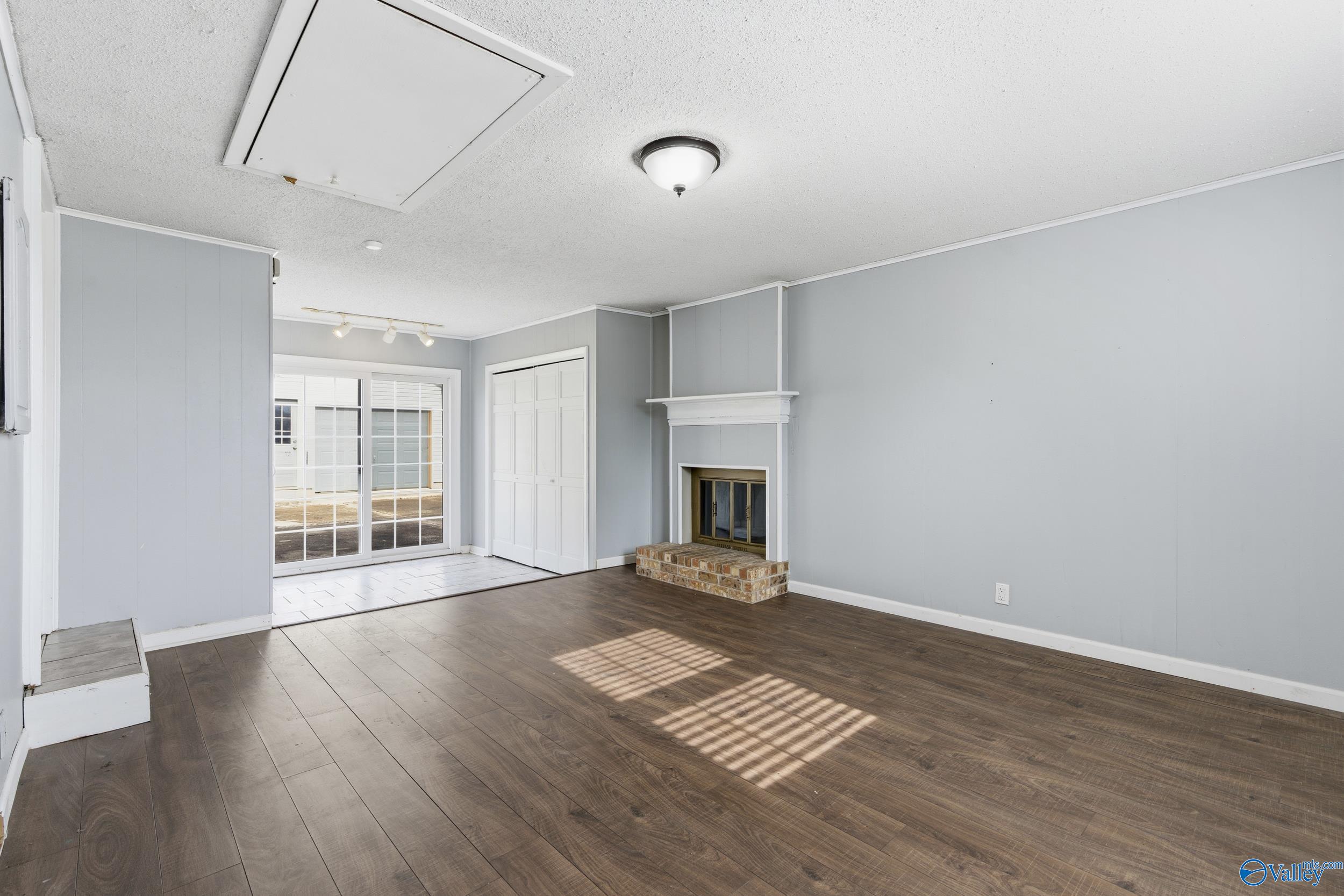 2108 Southpark Blvd SW