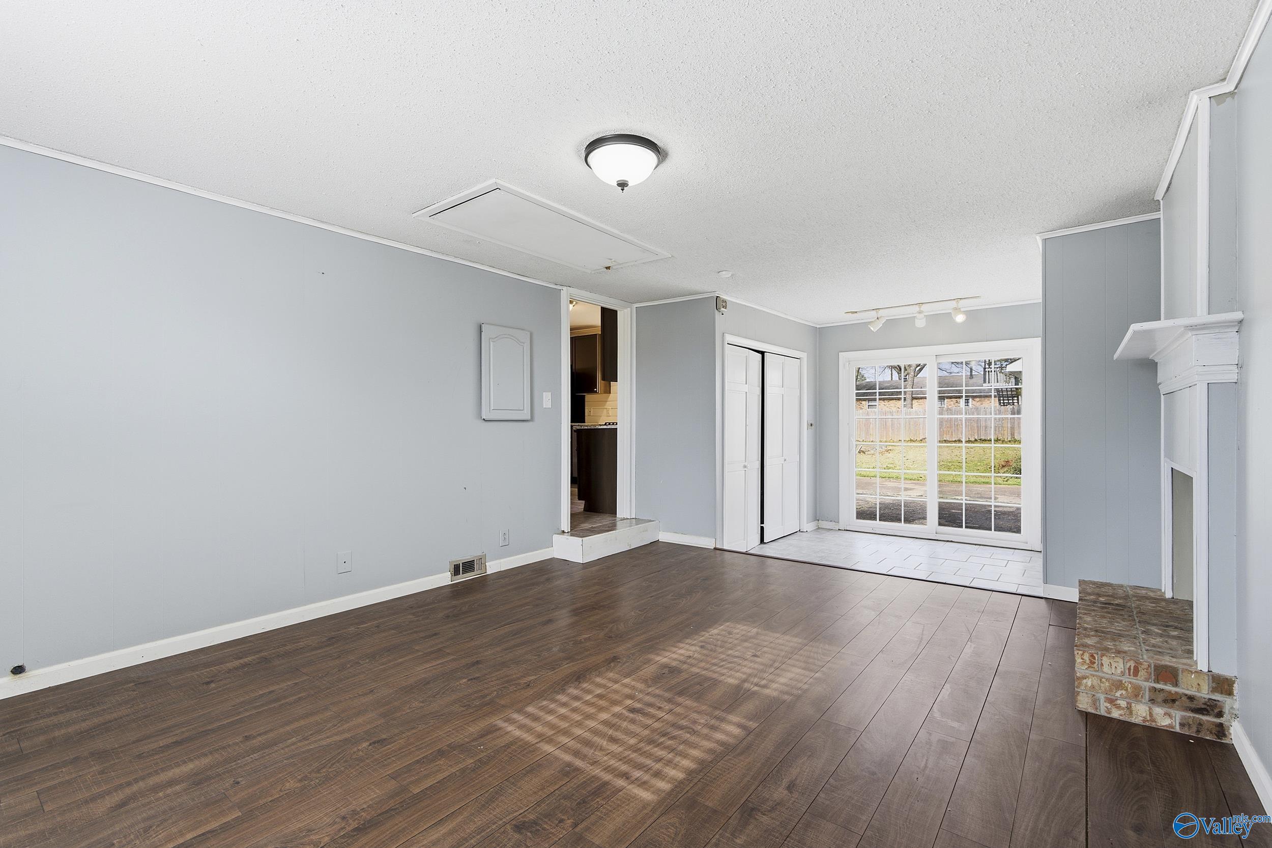 2108 Southpark Blvd SW