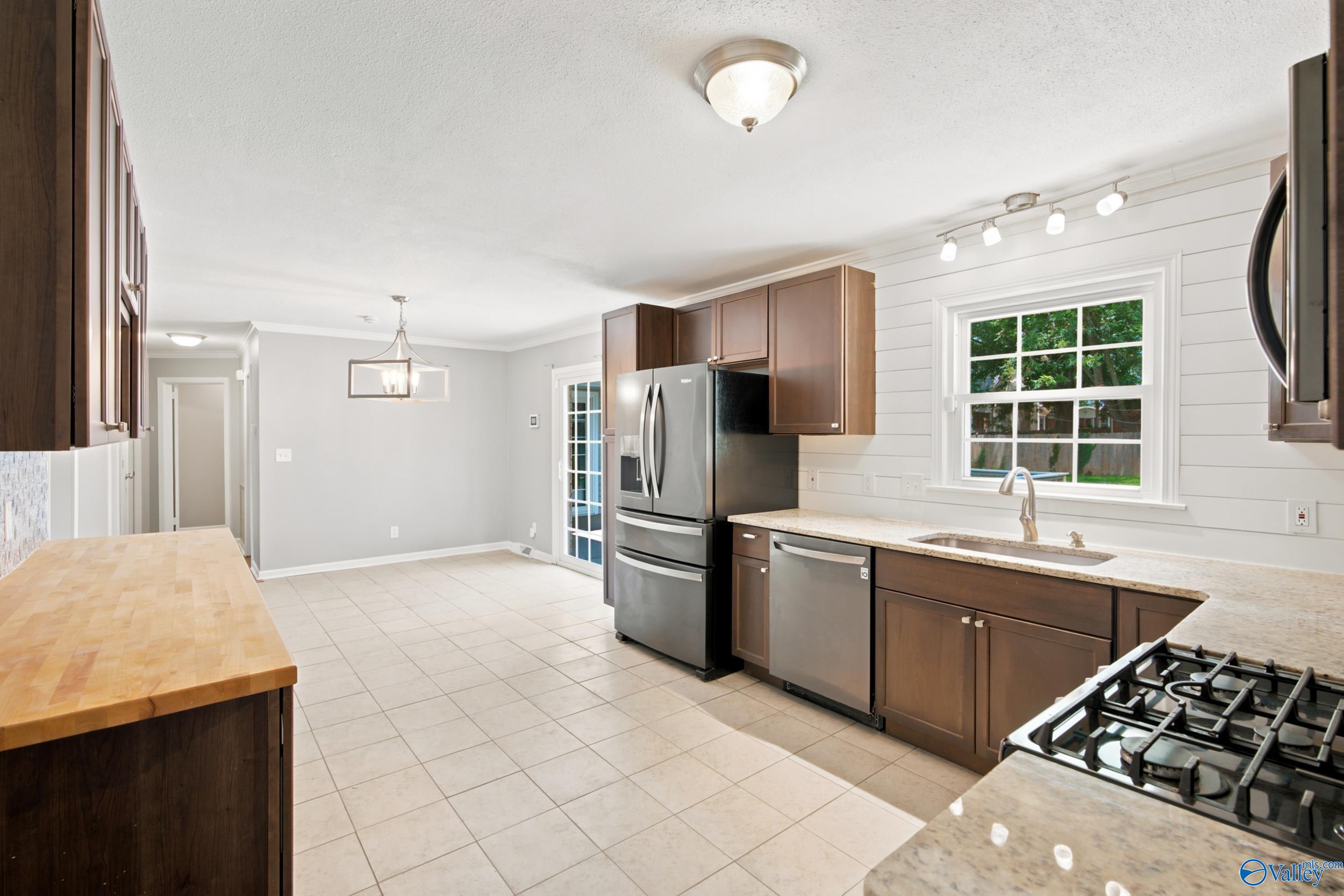 2108 Southpark Blvd SW