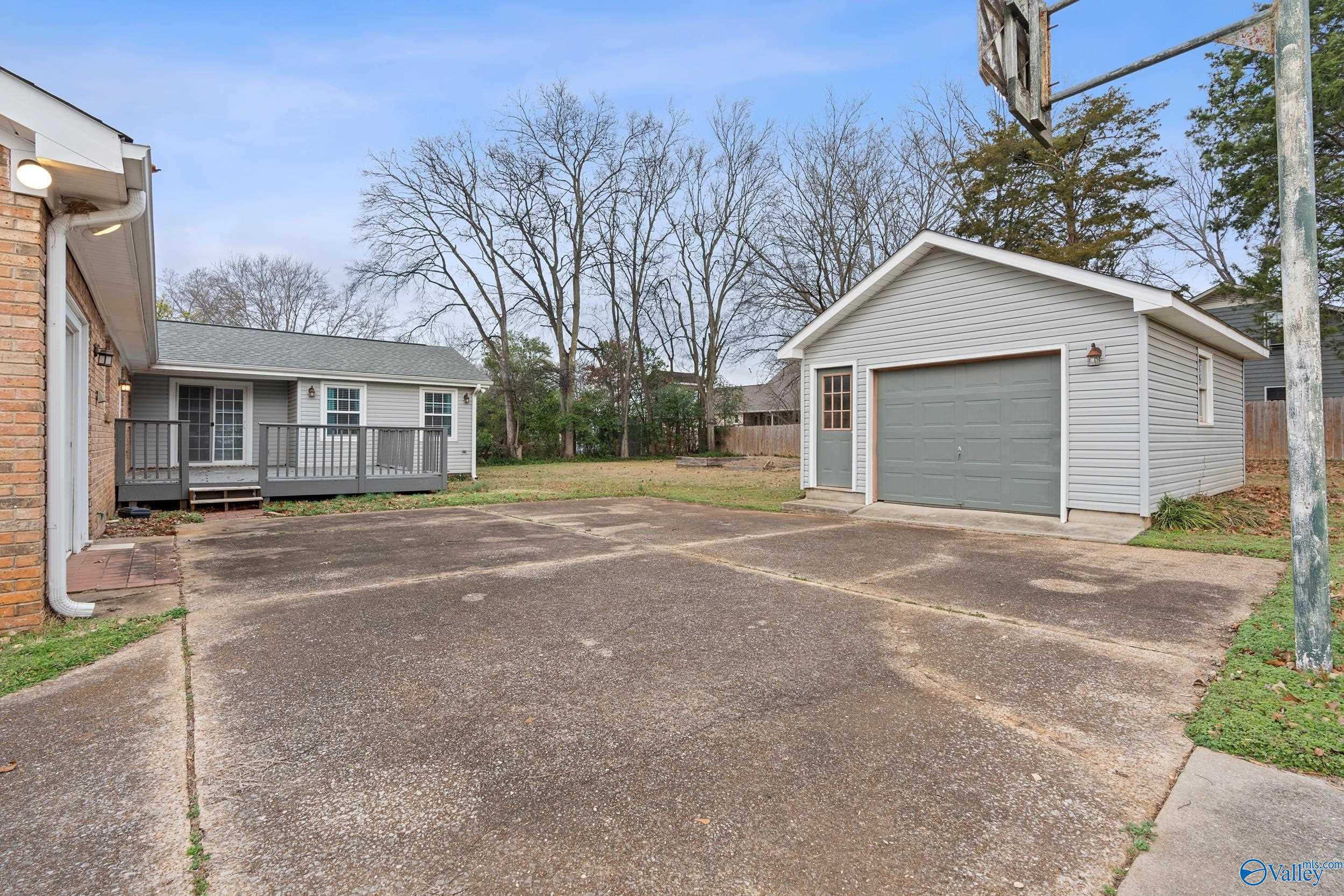 2108 Southpark Blvd SW