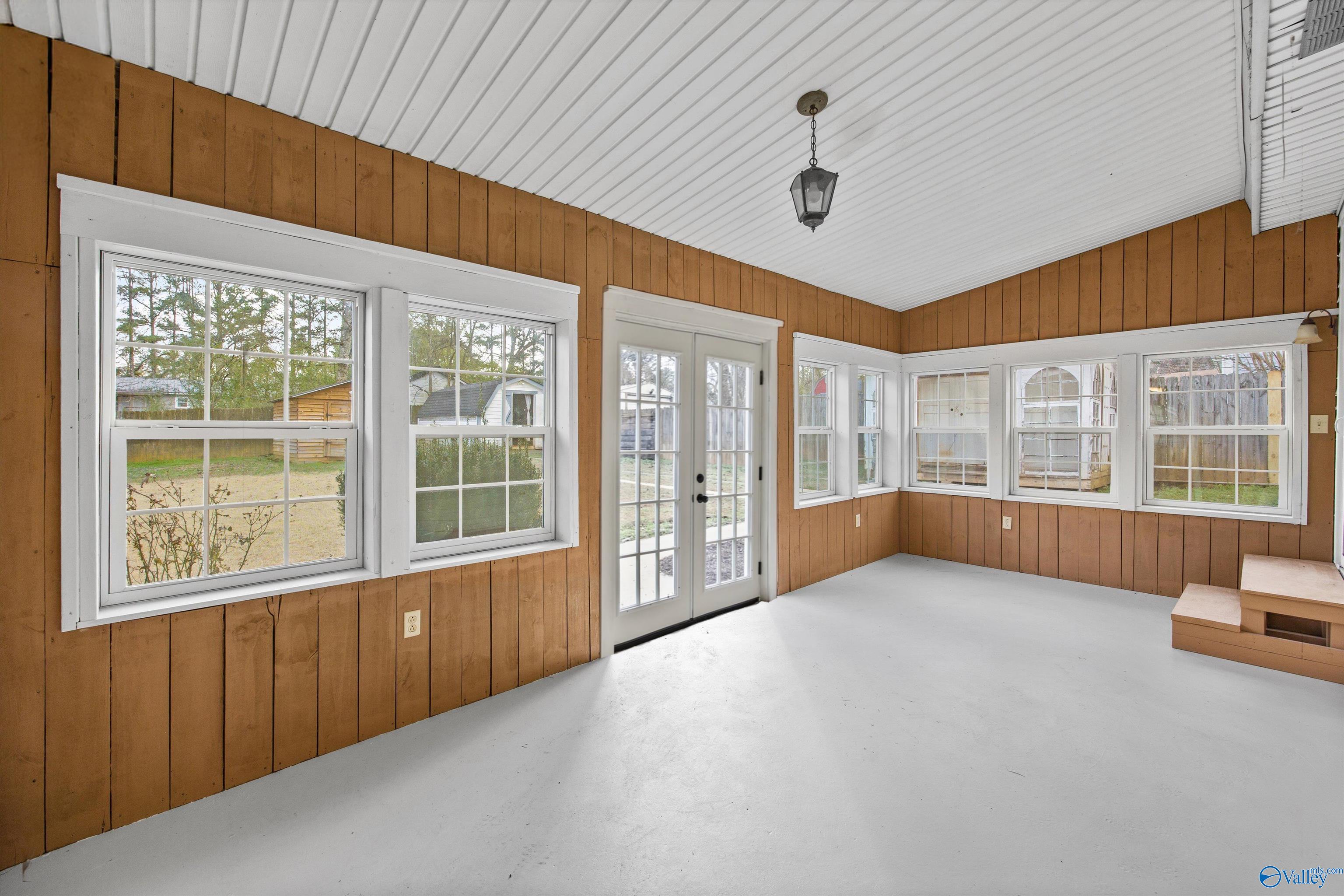 118 Dora Drive