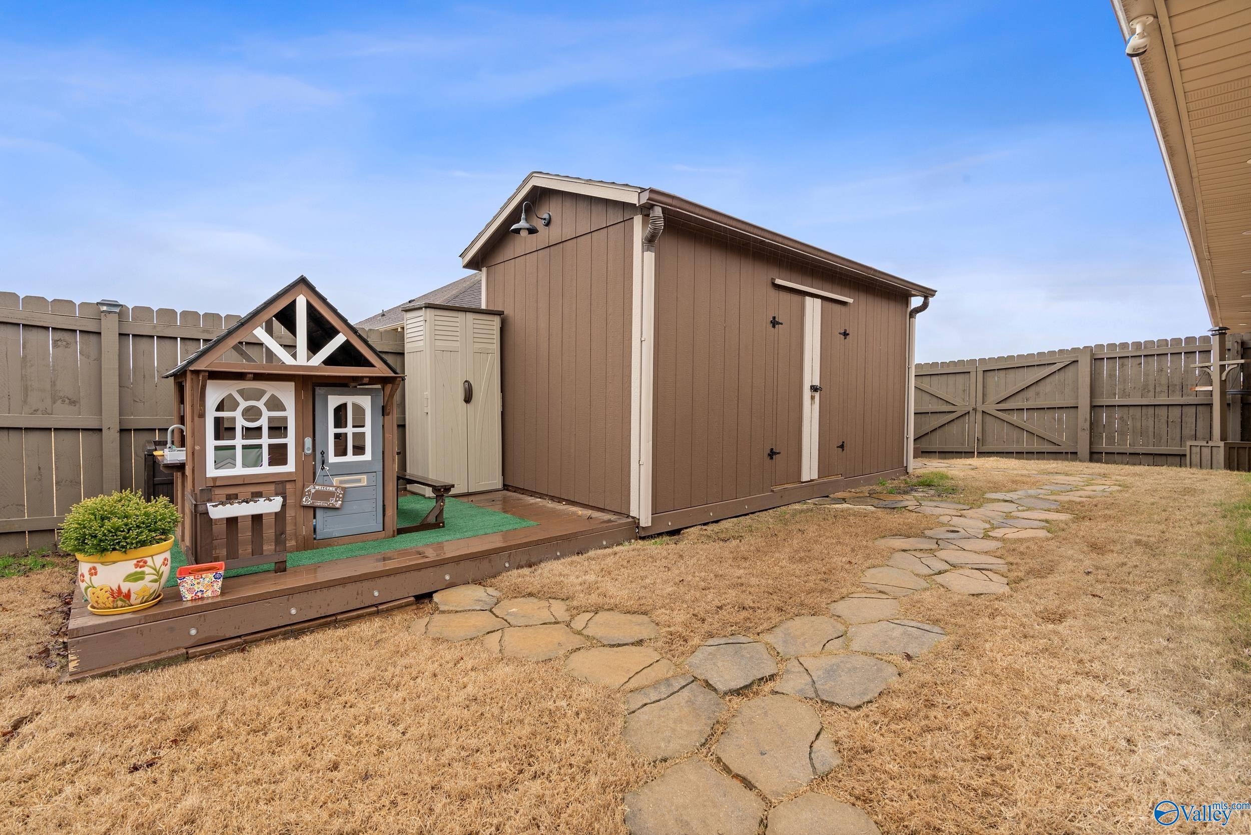 15674 Coach House Court NW