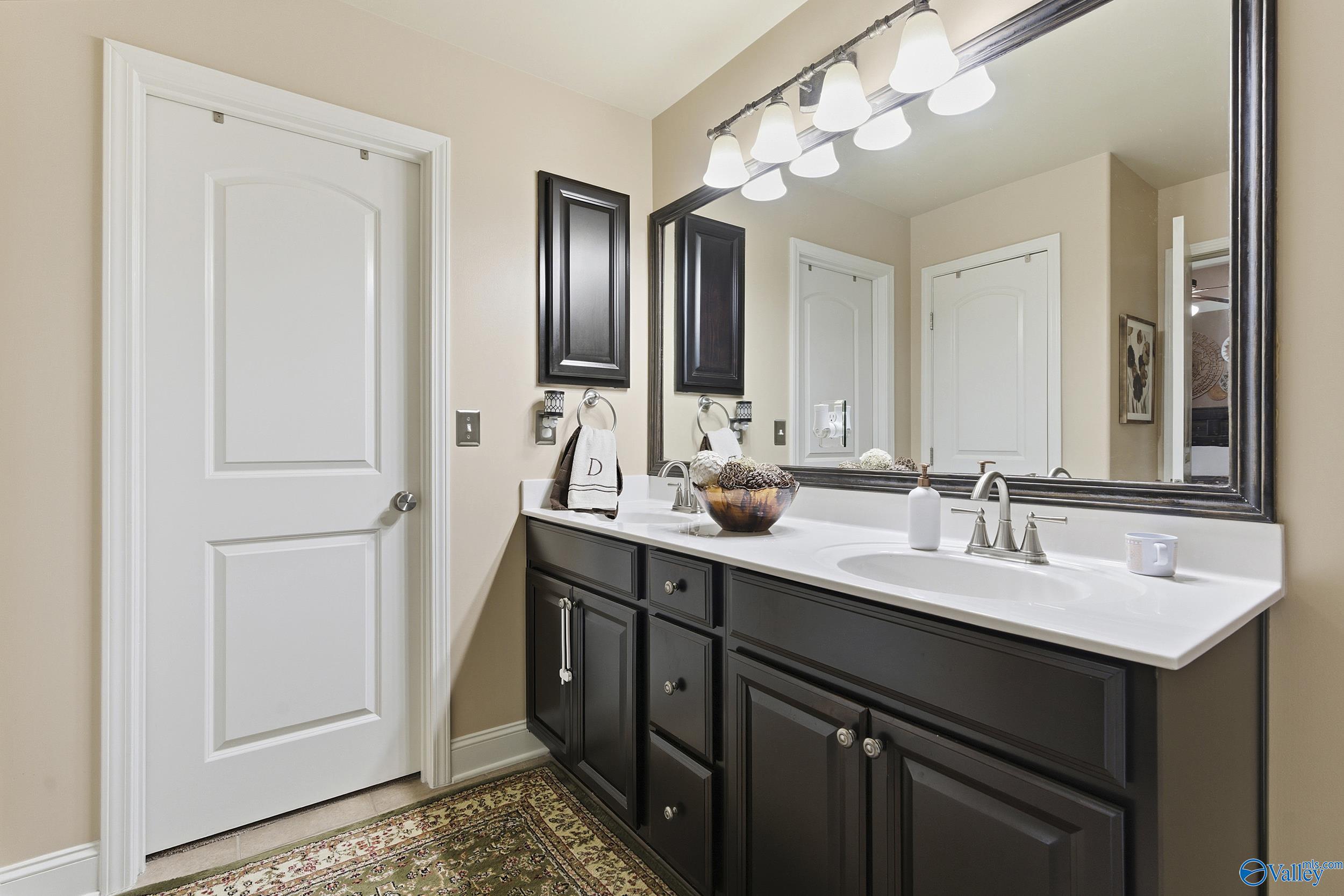 15674 Coach House Court NW