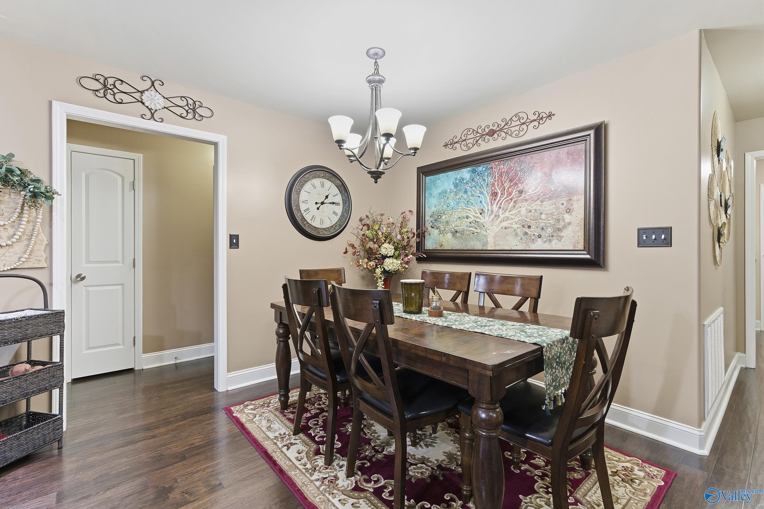 15674 Coach House Court NW