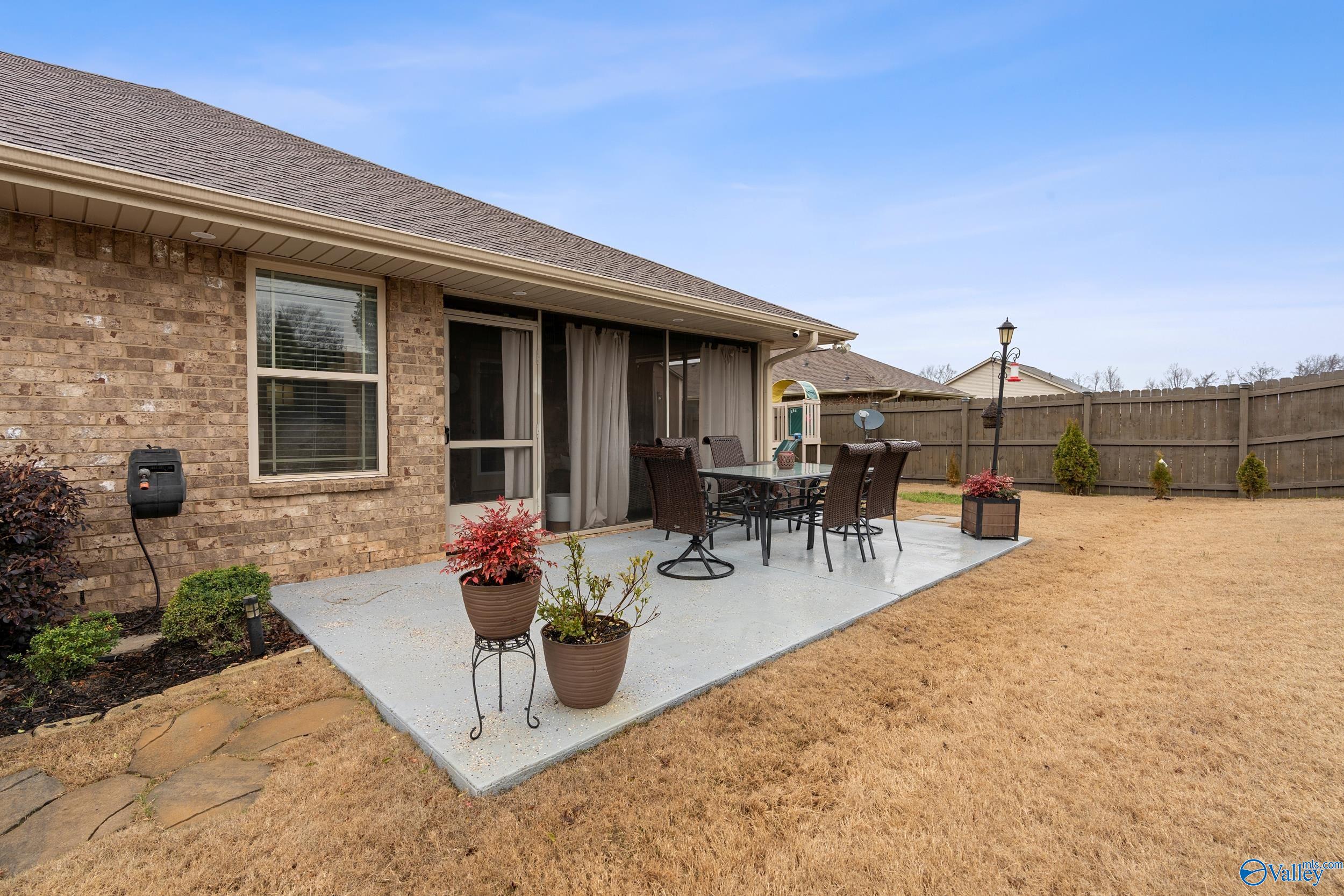 15674 Coach House Court NW