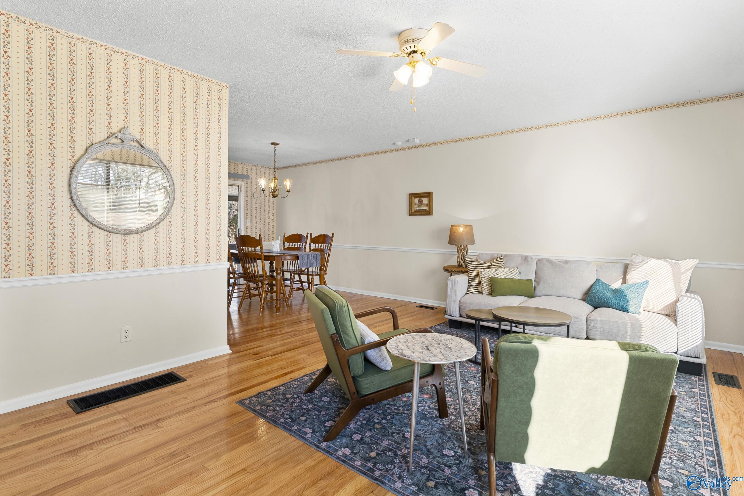 448 N Edgemont Circle