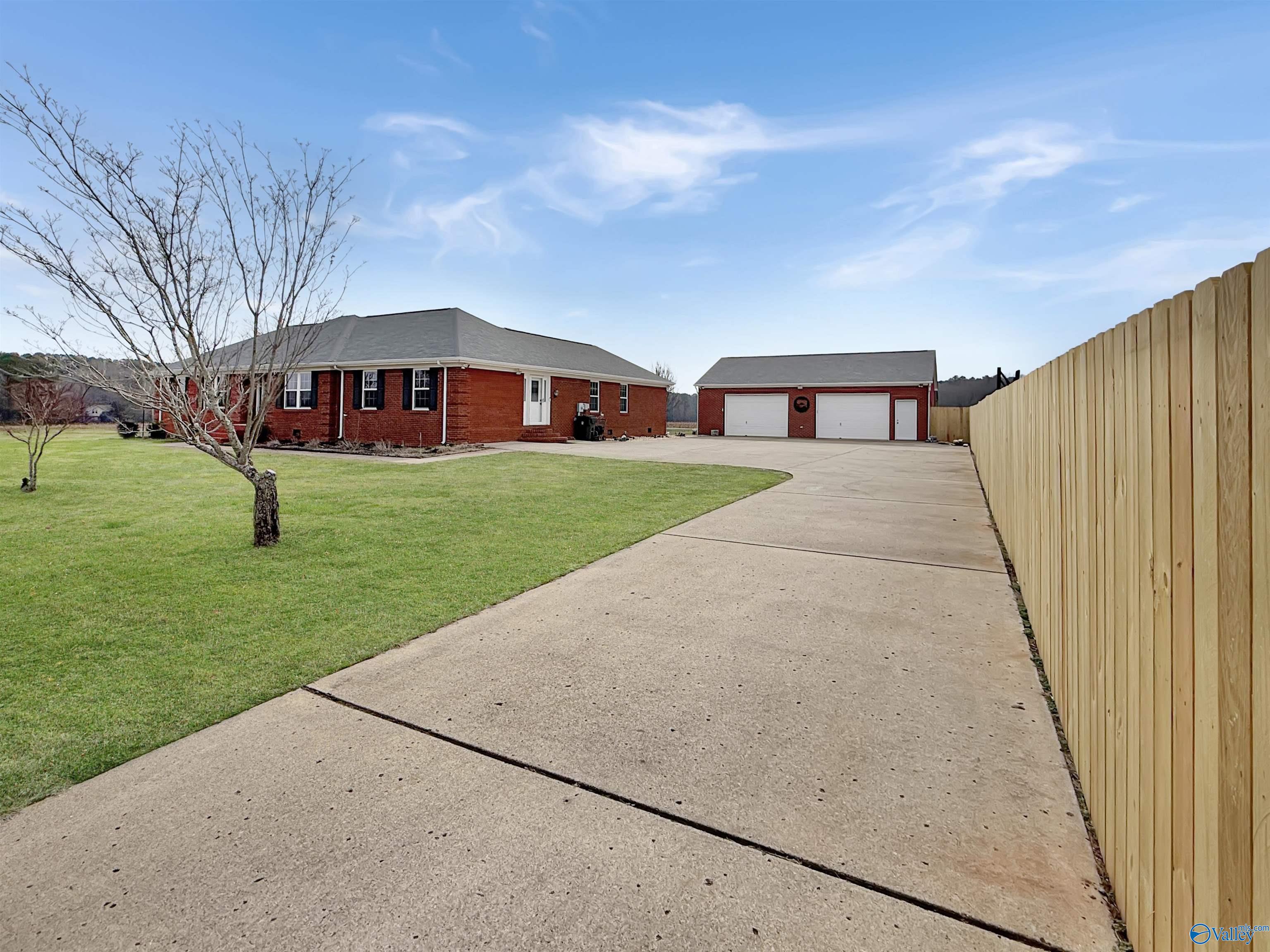 712 Bo Howard Road