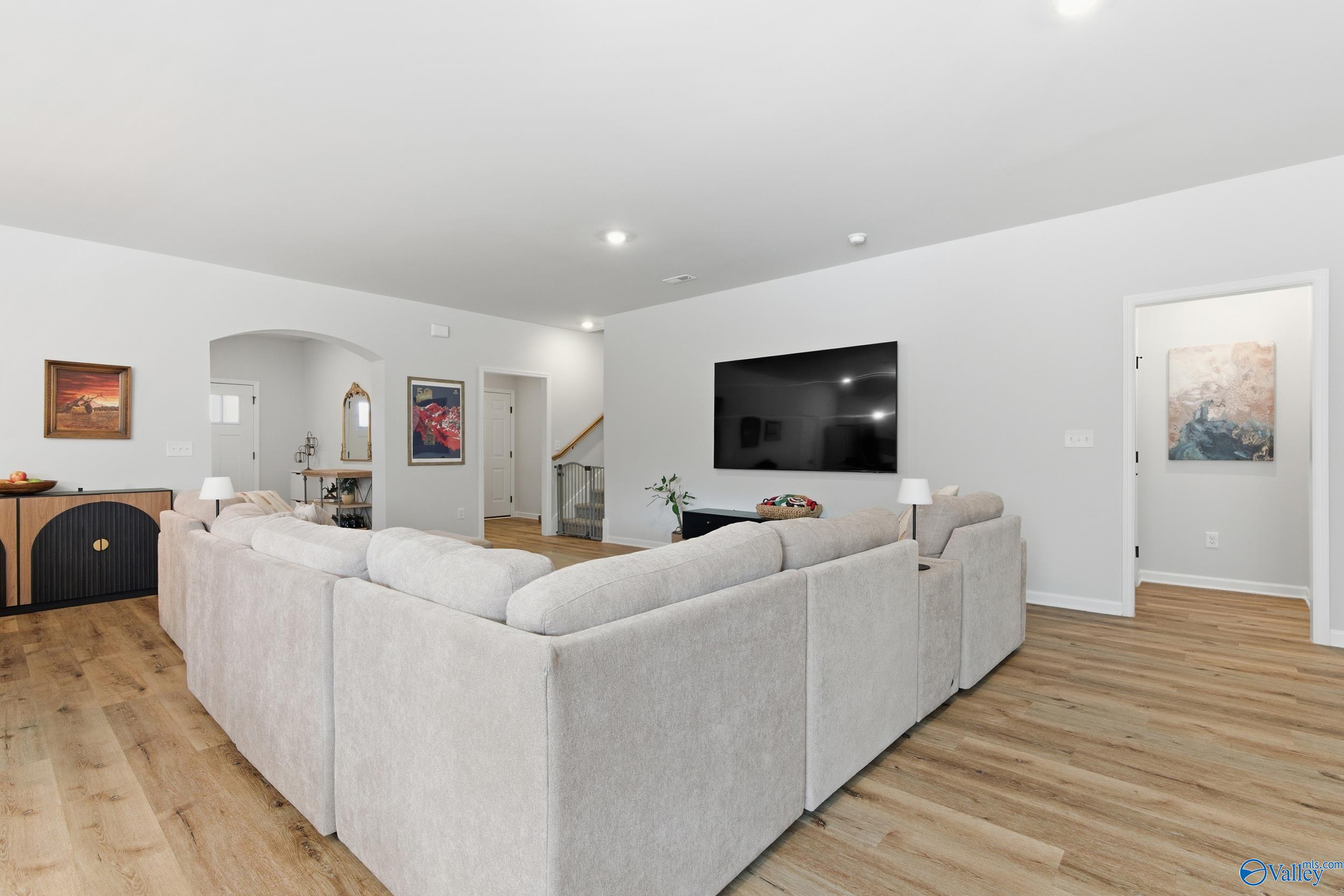 148 Flintridge Drive